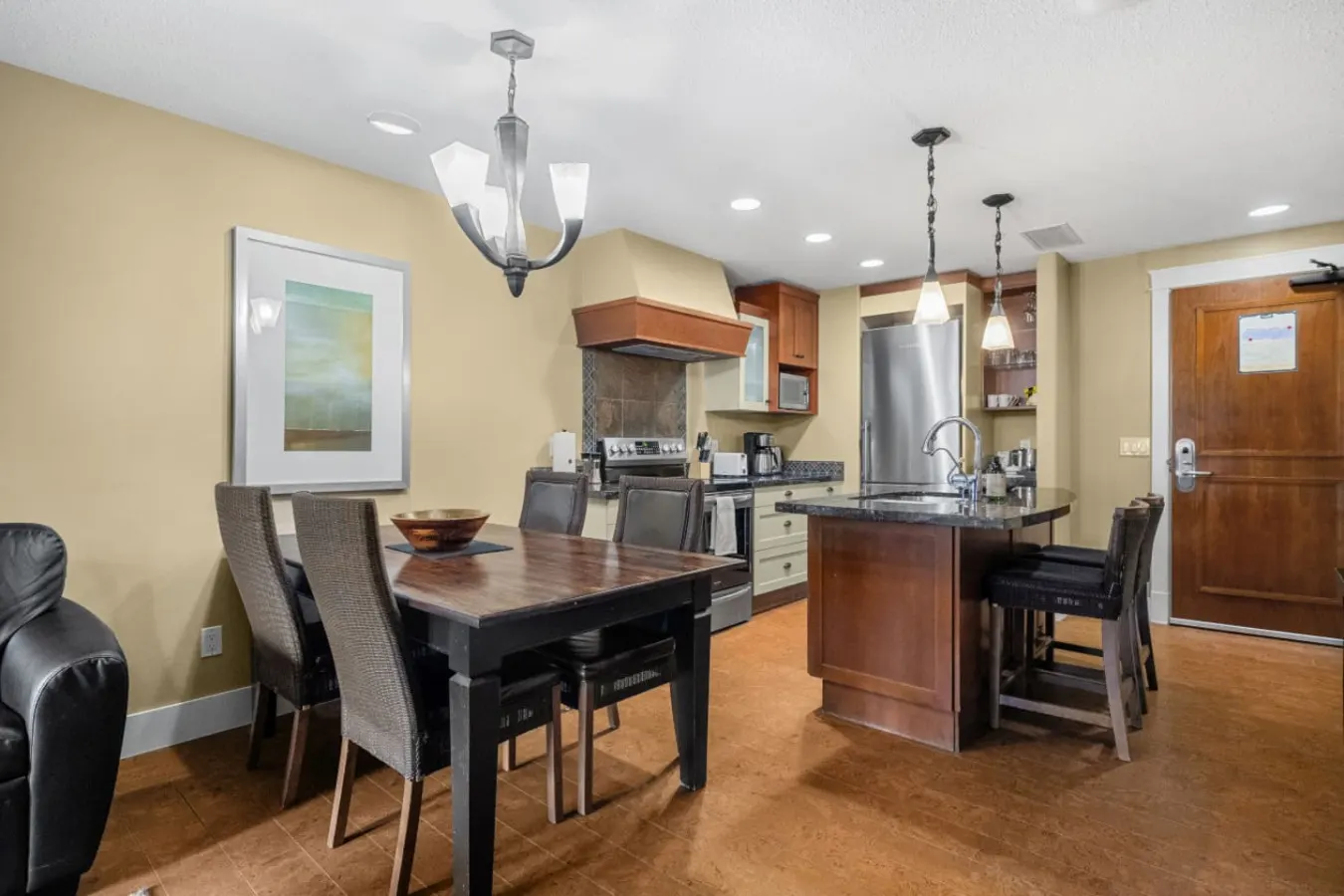 Fireplace Suite: Hot Tub, Pool & Free Park Pass 14