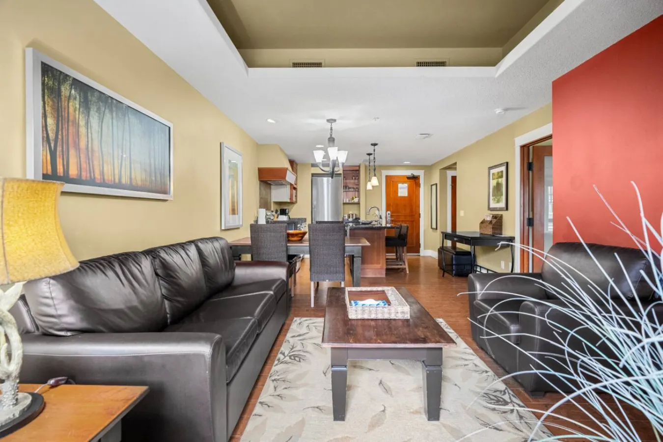 Fireplace Suite: Hot Tub, Pool & Free Park Pass 17