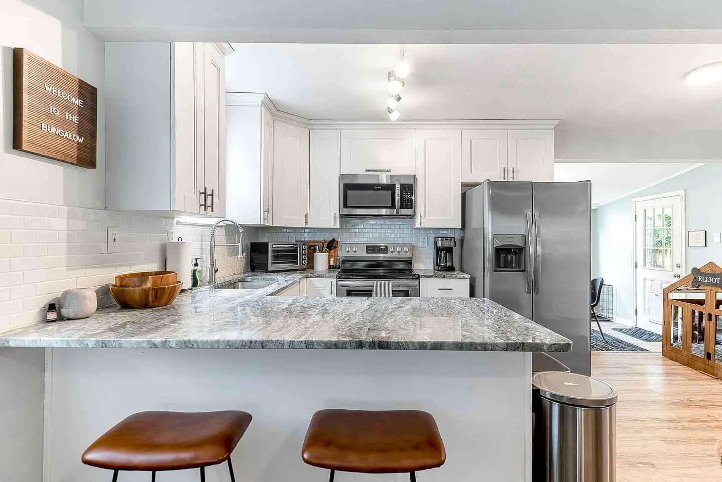 Norfolk Beach Bungalow Pet-Friendly + Deck 4