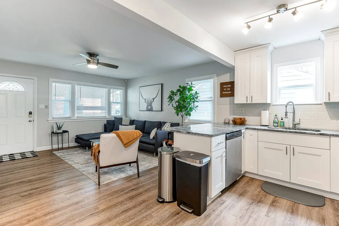 Norfolk Beach Bungalow Pet-Friendly + Deck 5