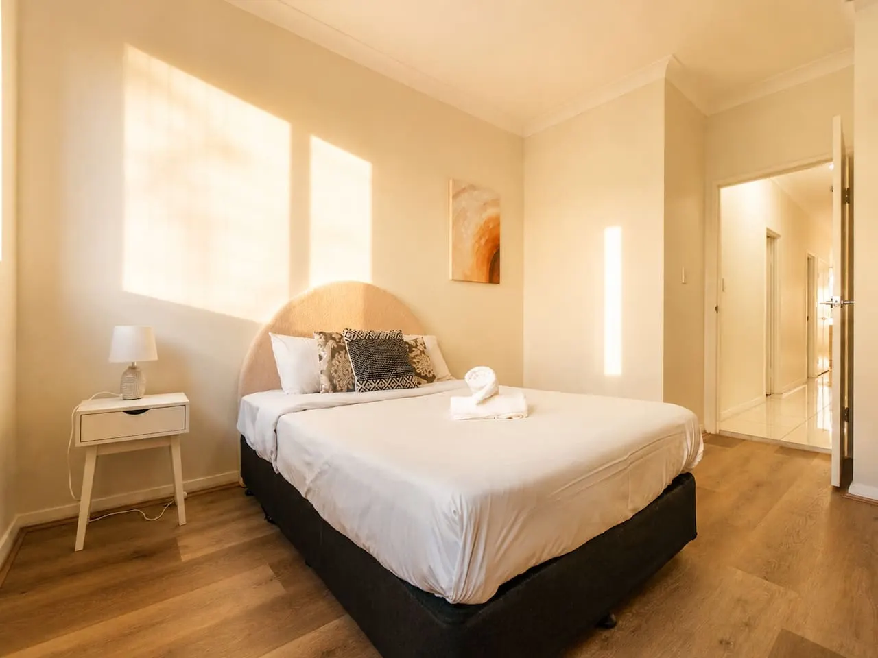 Quiet 2BR Apartment by Holroyd Gardens Park 9