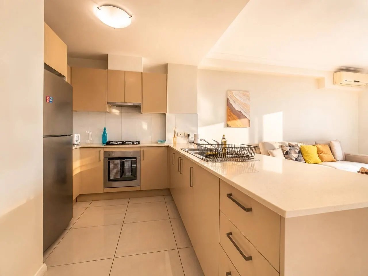 Quiet 2BR Apartment by Holroyd Gardens Park 8
