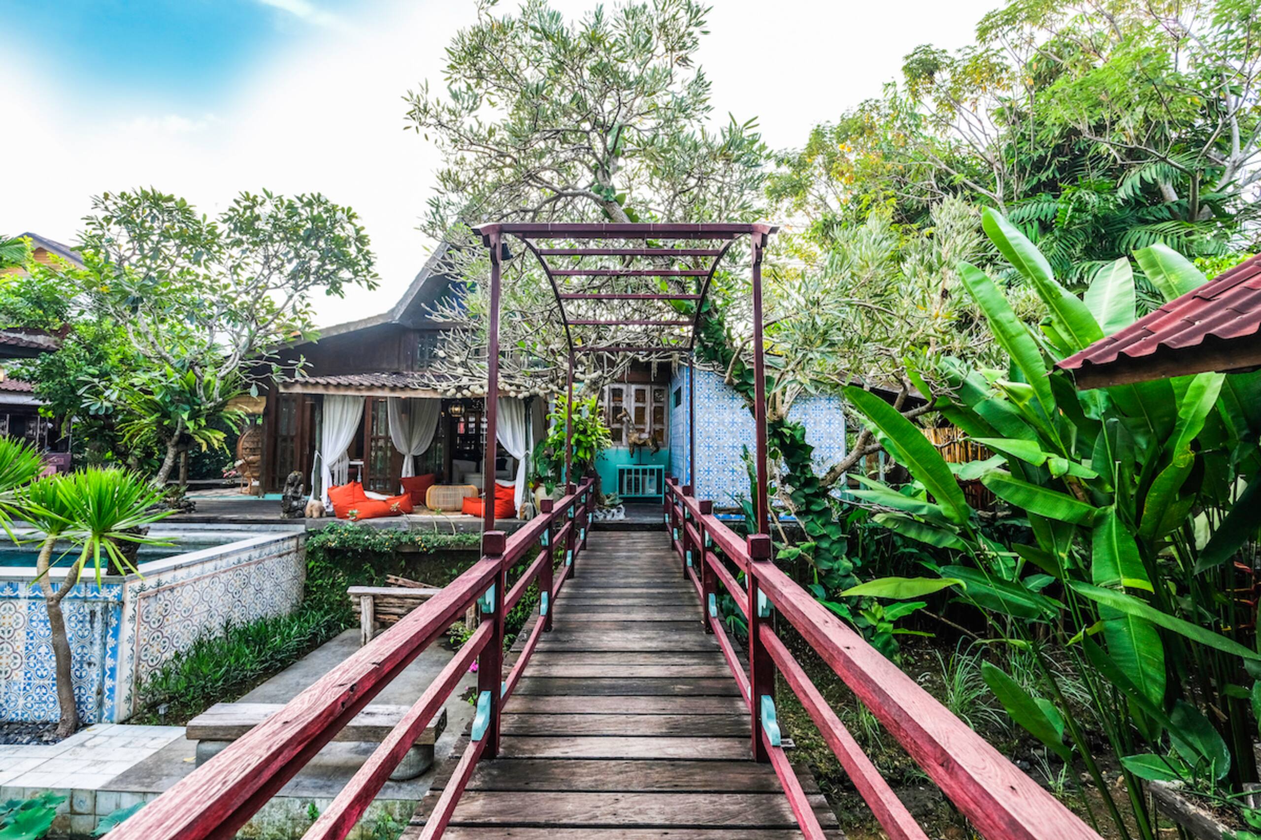 Traditional 3Beds Prime Location in Batu Bolong — photo 5