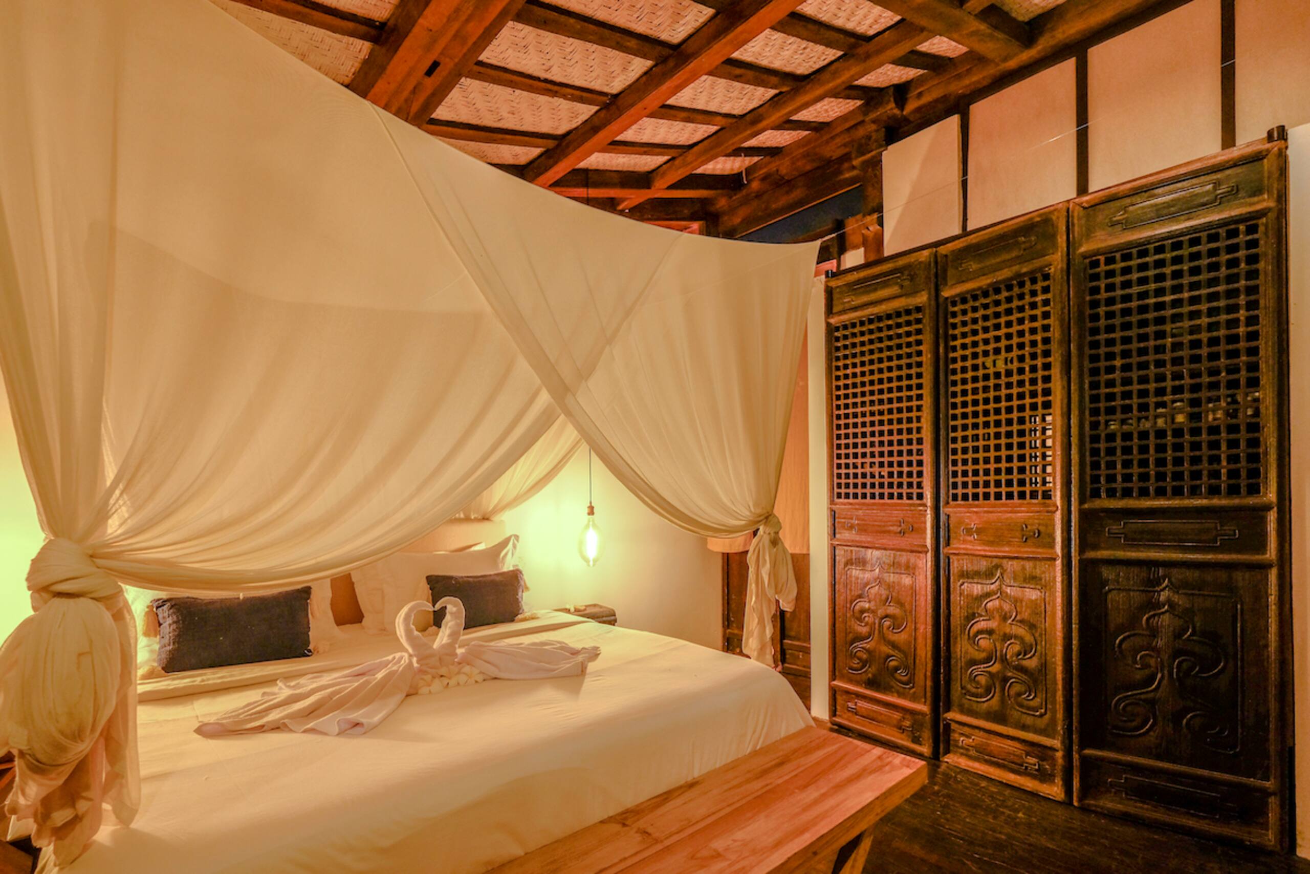 Traditional 3Beds Prime Location in Batu Bolong 21