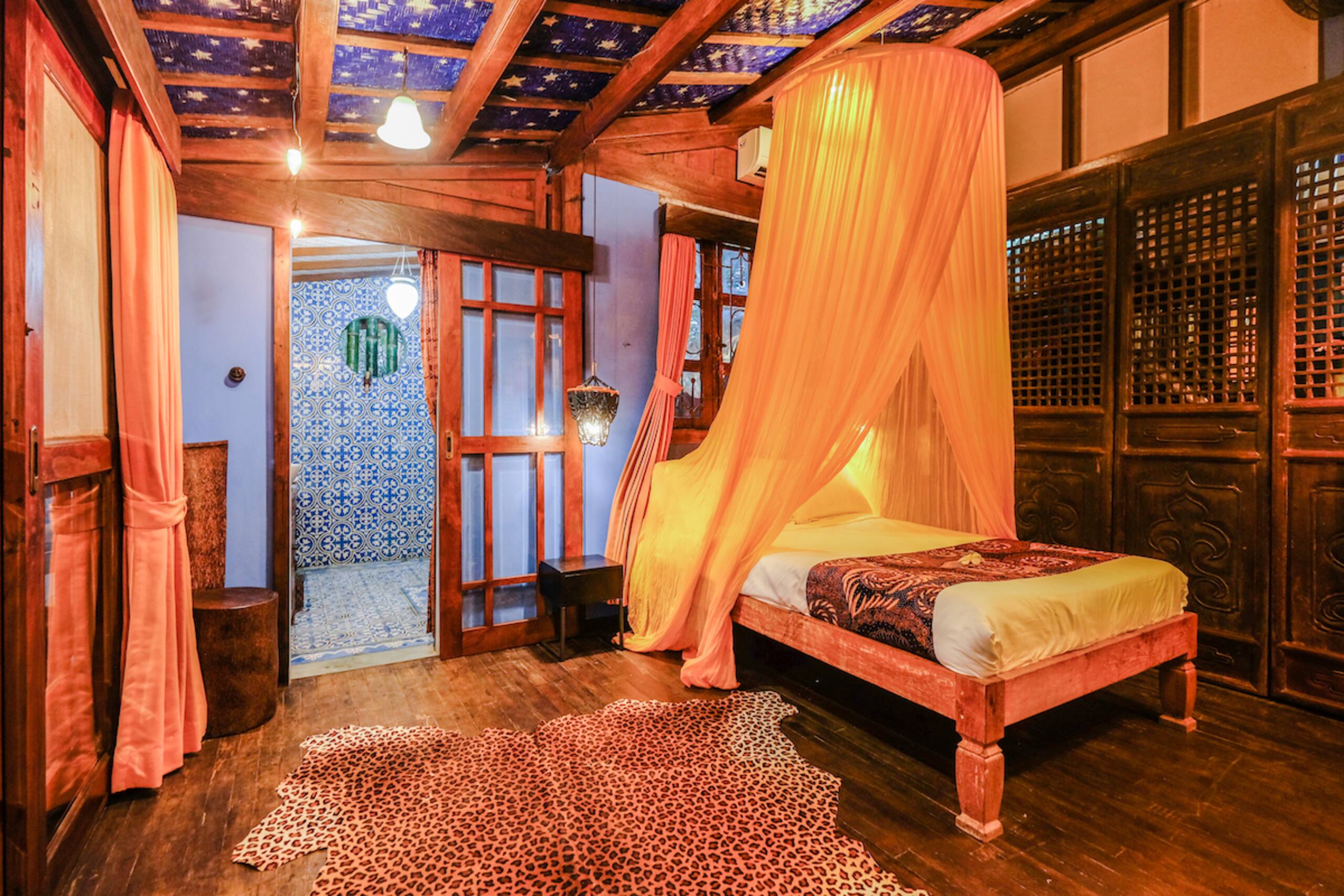 Traditional 3Beds Prime Location in Batu Bolong 17