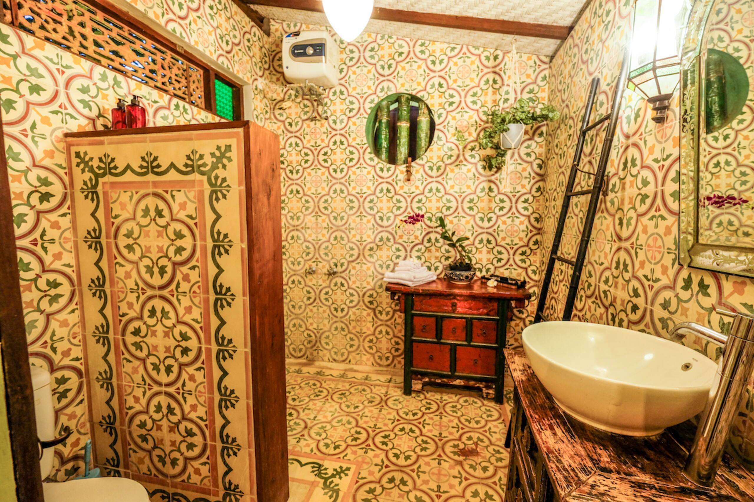 Traditional 3Beds Prime Location in Batu Bolong 24