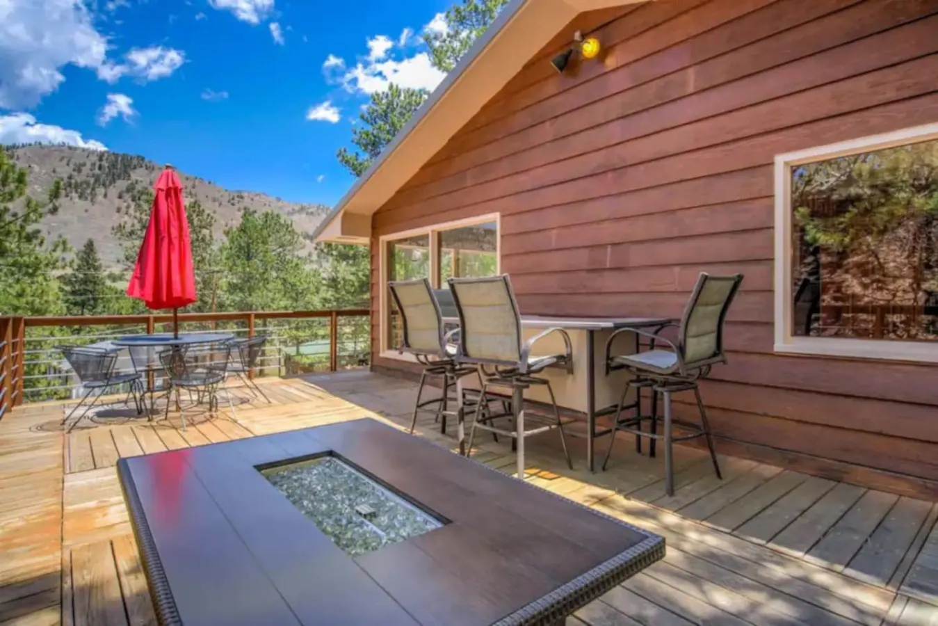 ✨Serenity Pines Hideaway Mountain Retreat with Hot Tub, Views & Cozy Charm | *Dog Friendly*