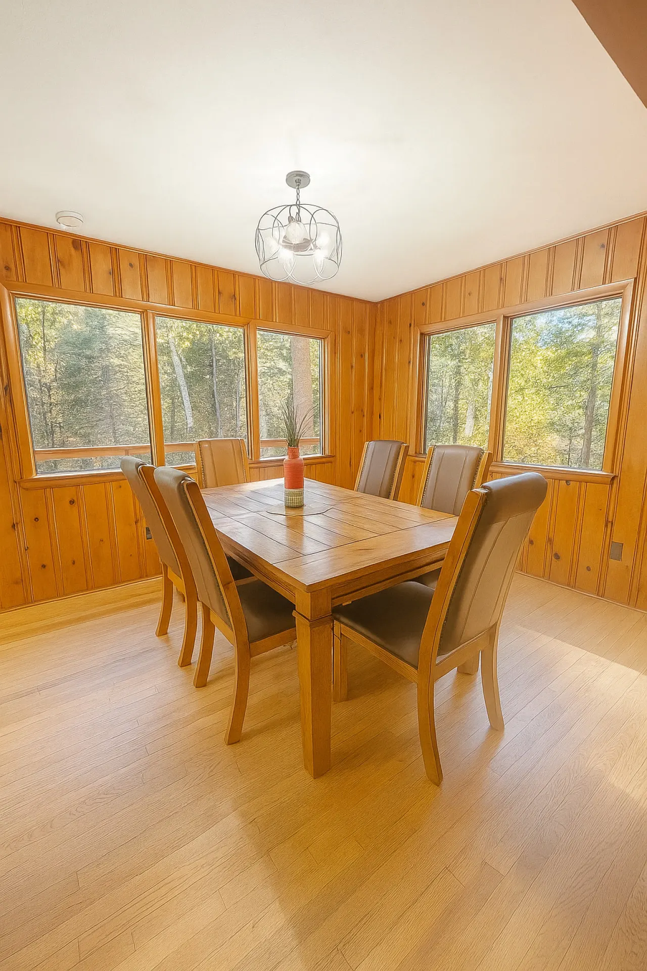 ✨Serenity Pines Hideaway Mountain Retreat with Hot Tub, Views & Cozy Charm | *Dog Friendly* — photo 5