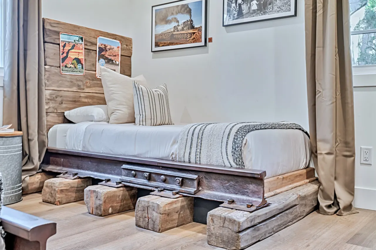 Inn History Grand Canyon Cabin 10 12