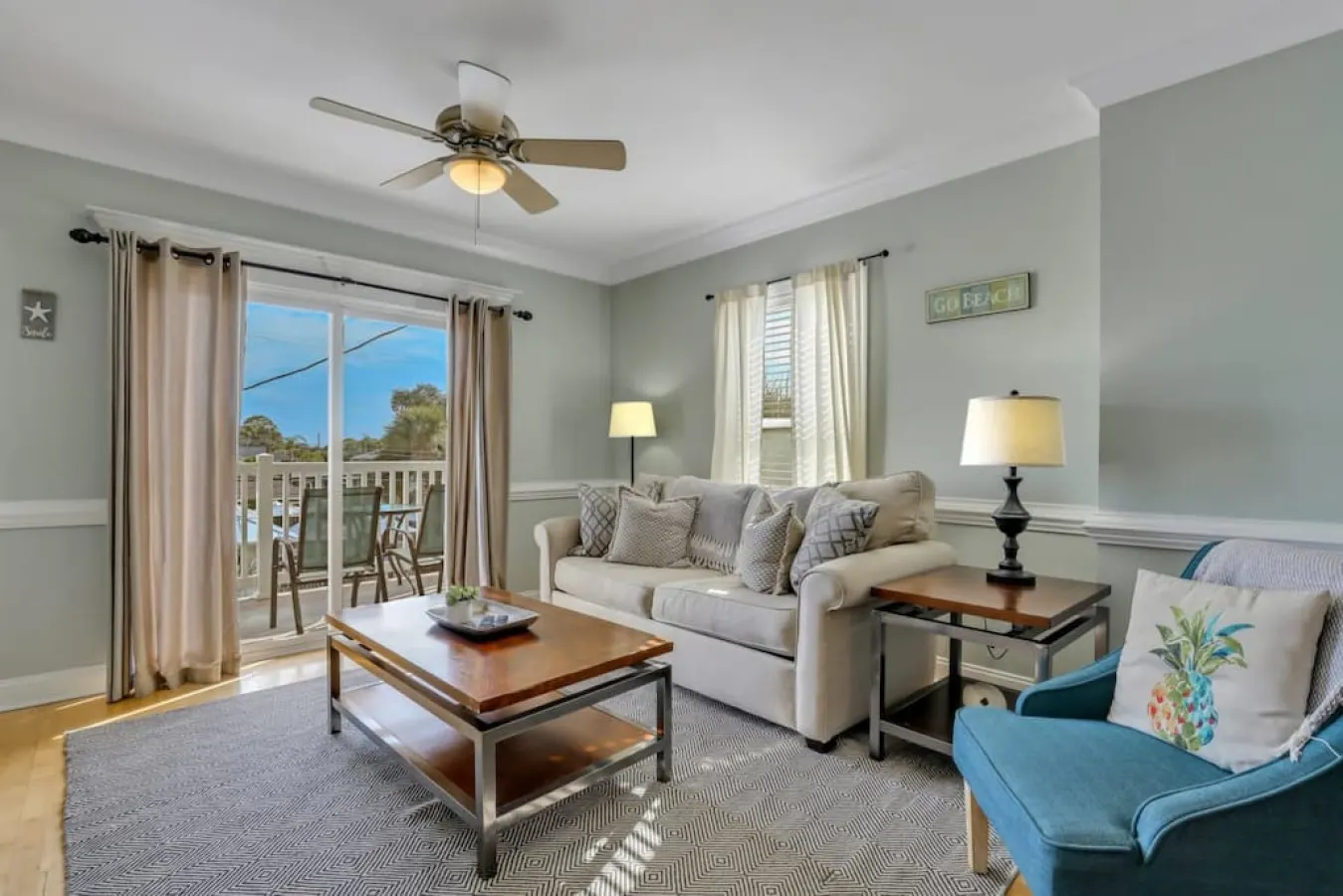 2 Bed Condo Walk to the Beach — photo 2
