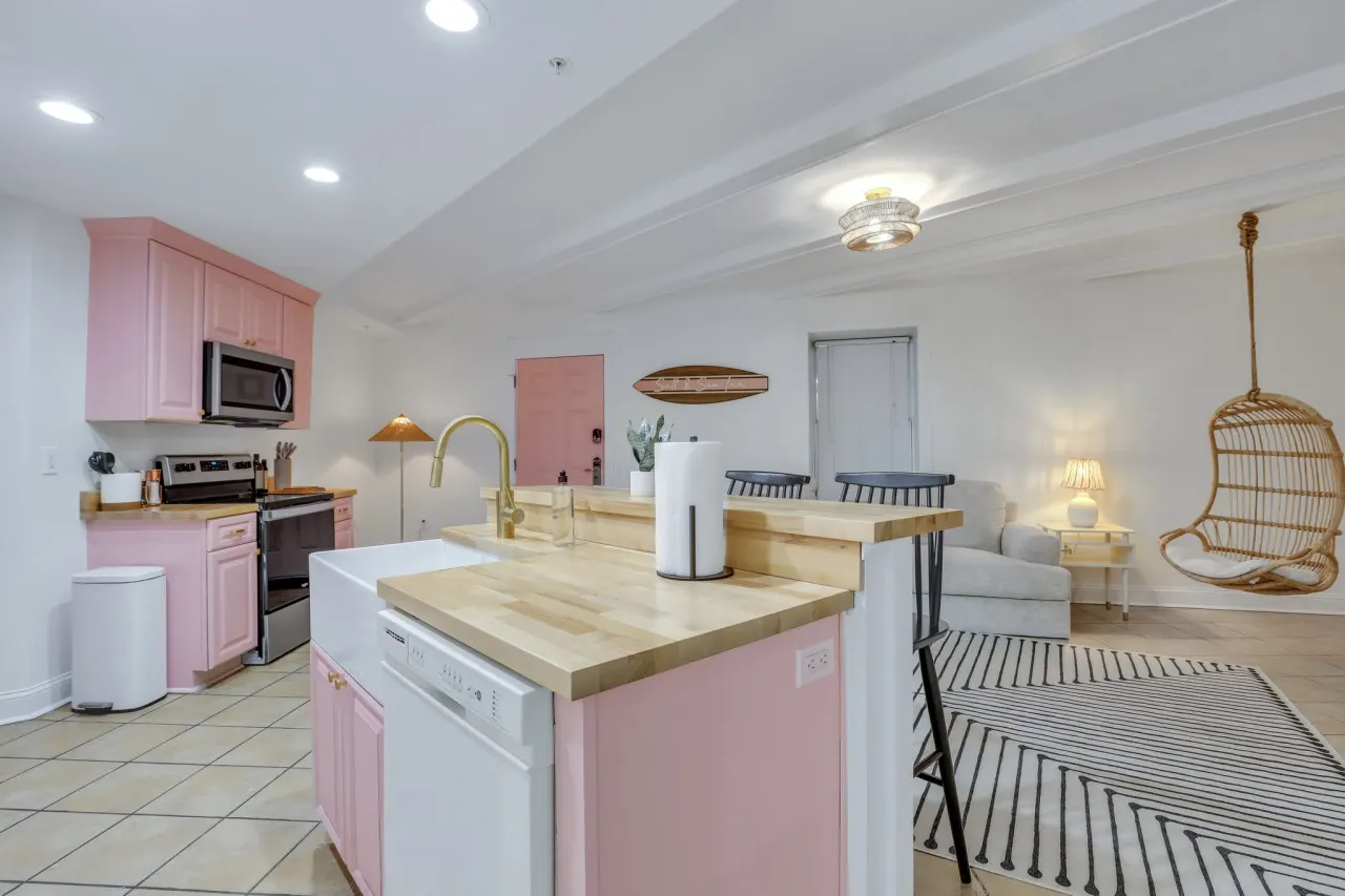 Salt & Sea Inn Unit B-1 Bed 1 Ba Condo w/Pool 13