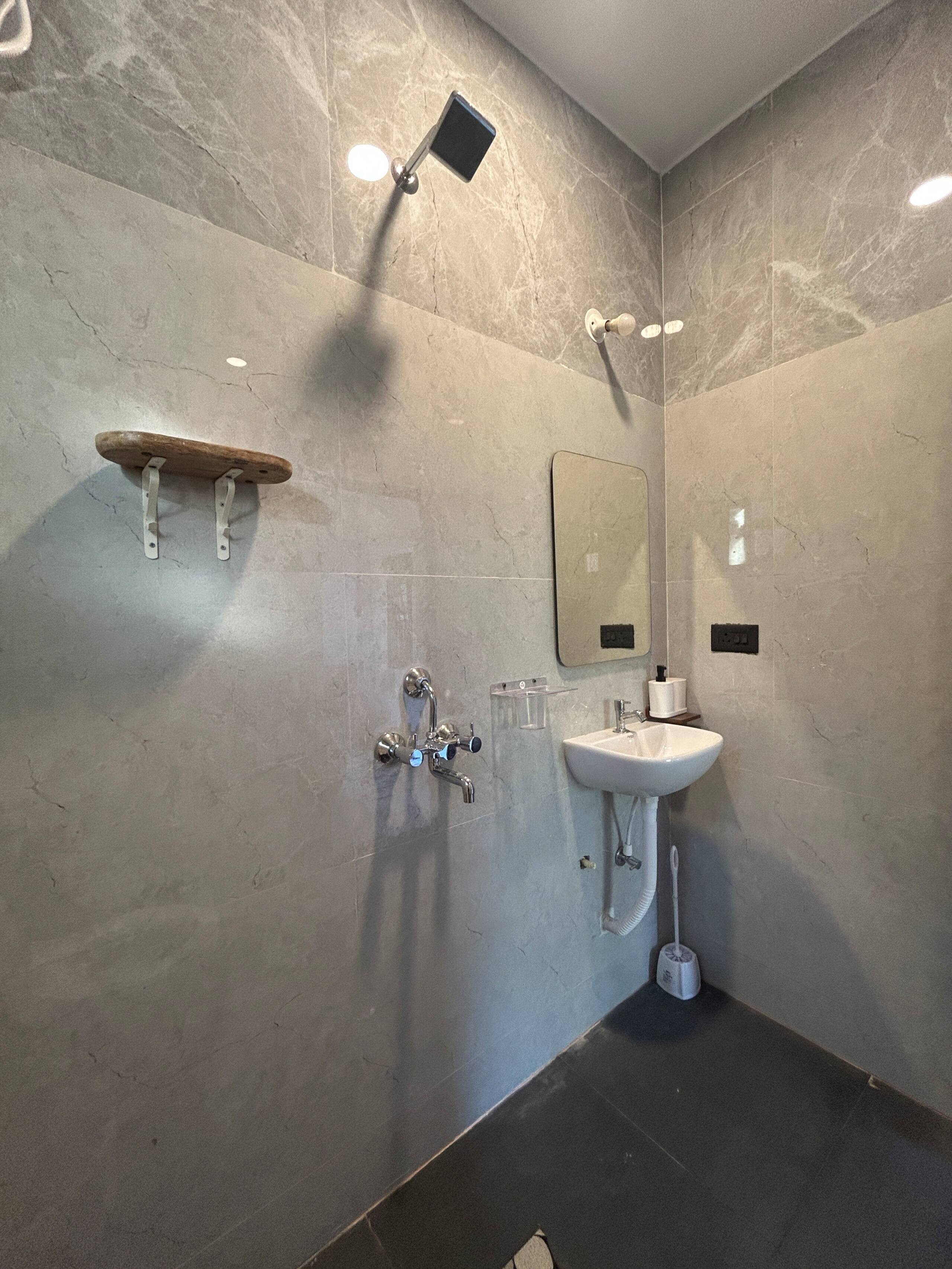 Riverside 2 bedroom home - wake up to birdsong 30