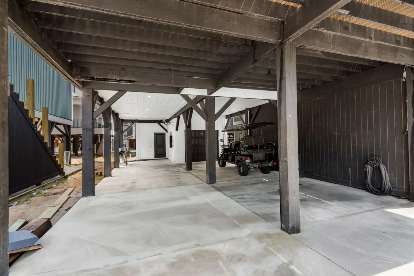 Luxury Beach House Elevator, Tiki Bar & Grill 10