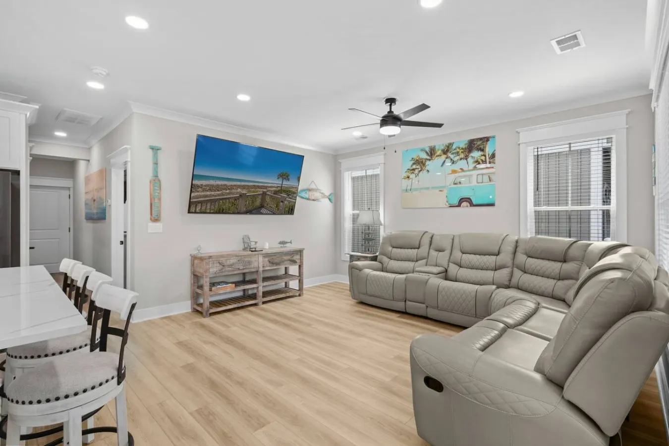 Luxury Beach House Elevator, Tiki Bar & Grill 4