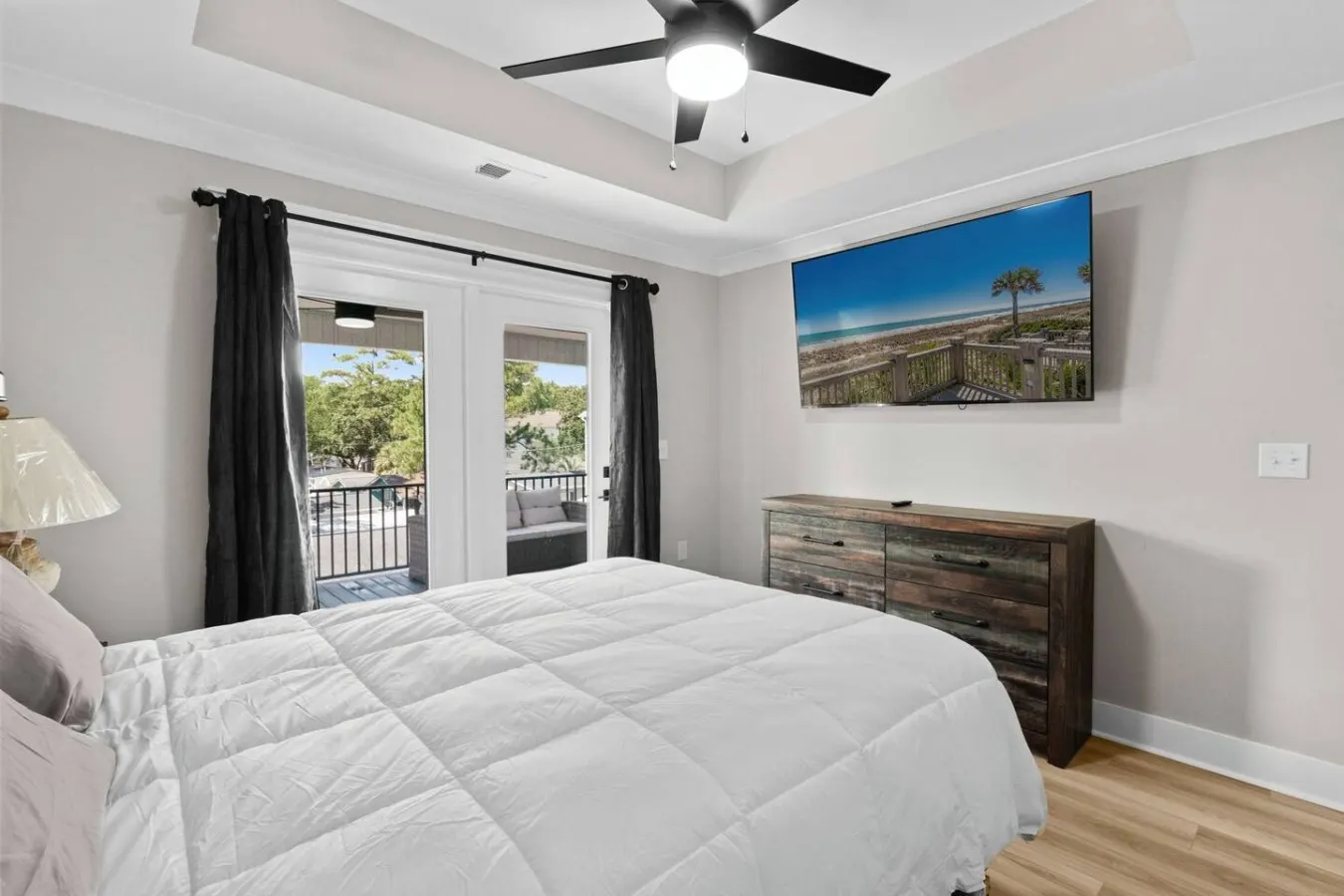 Luxury Beach House Elevator, Tiki Bar & Grill 7