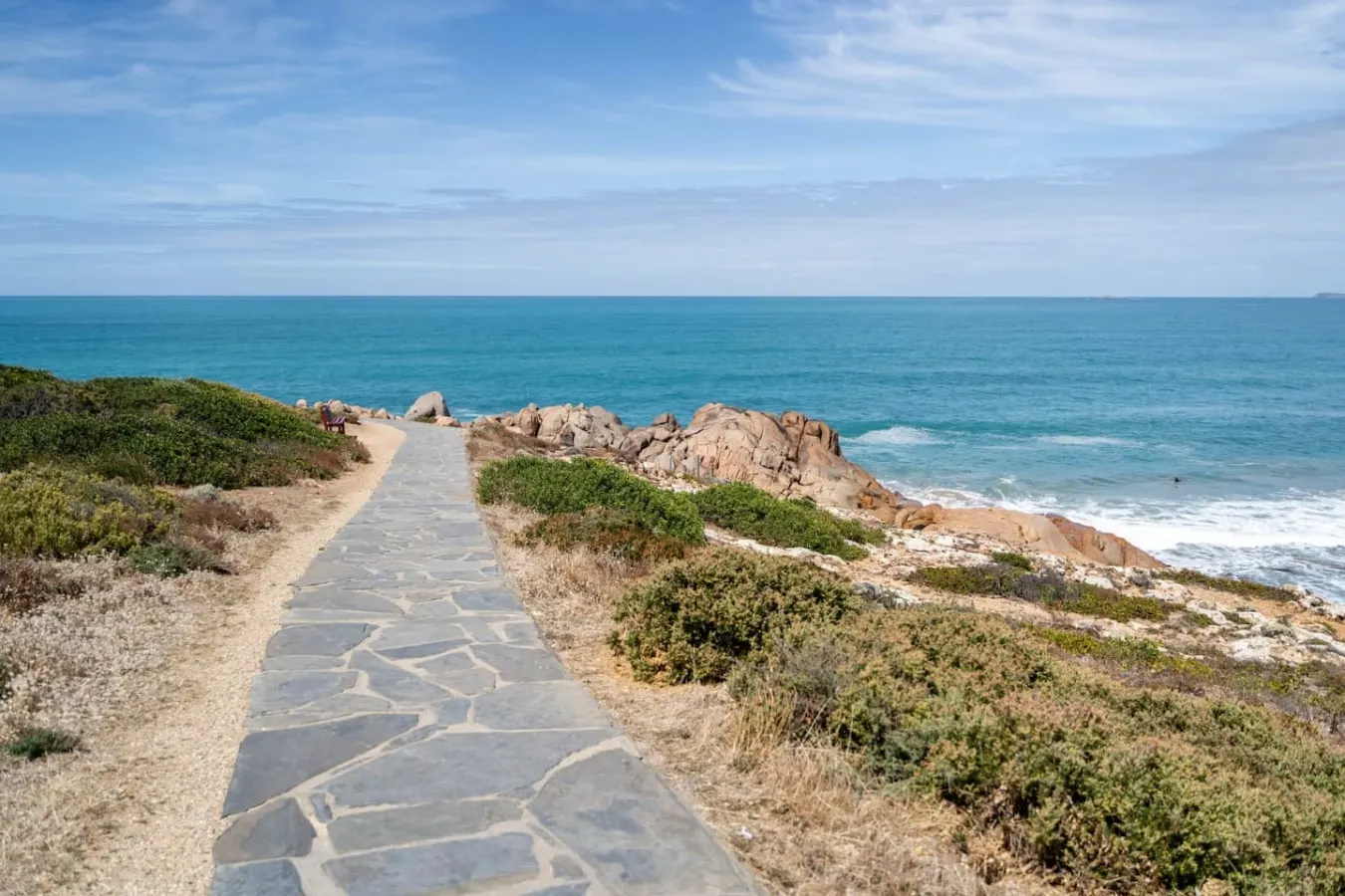 South Seas 5—Absolute Beachfront Escape near Cafés 17