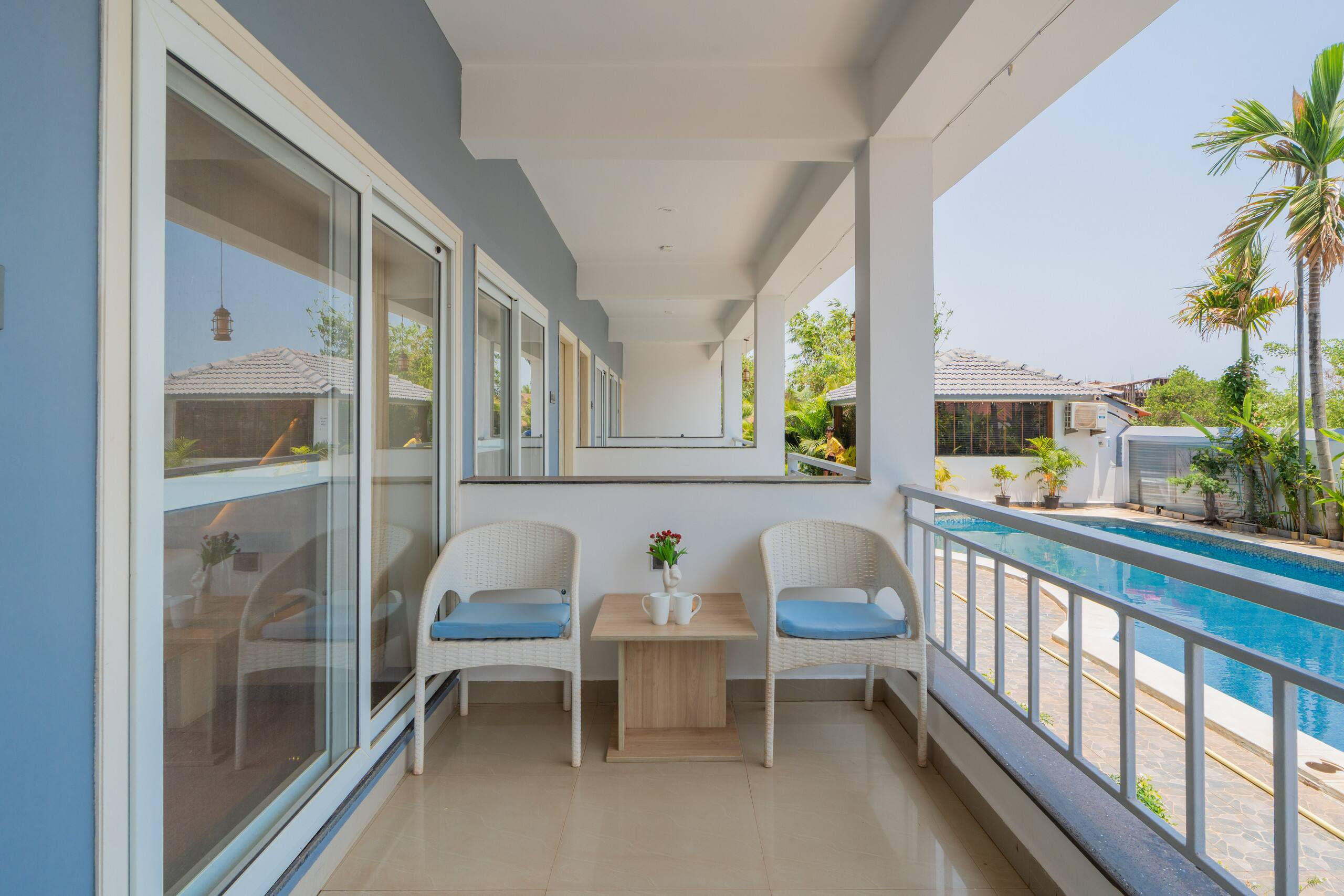 Retreat W/ Pool, & Restros Near Ashvem Beach 6