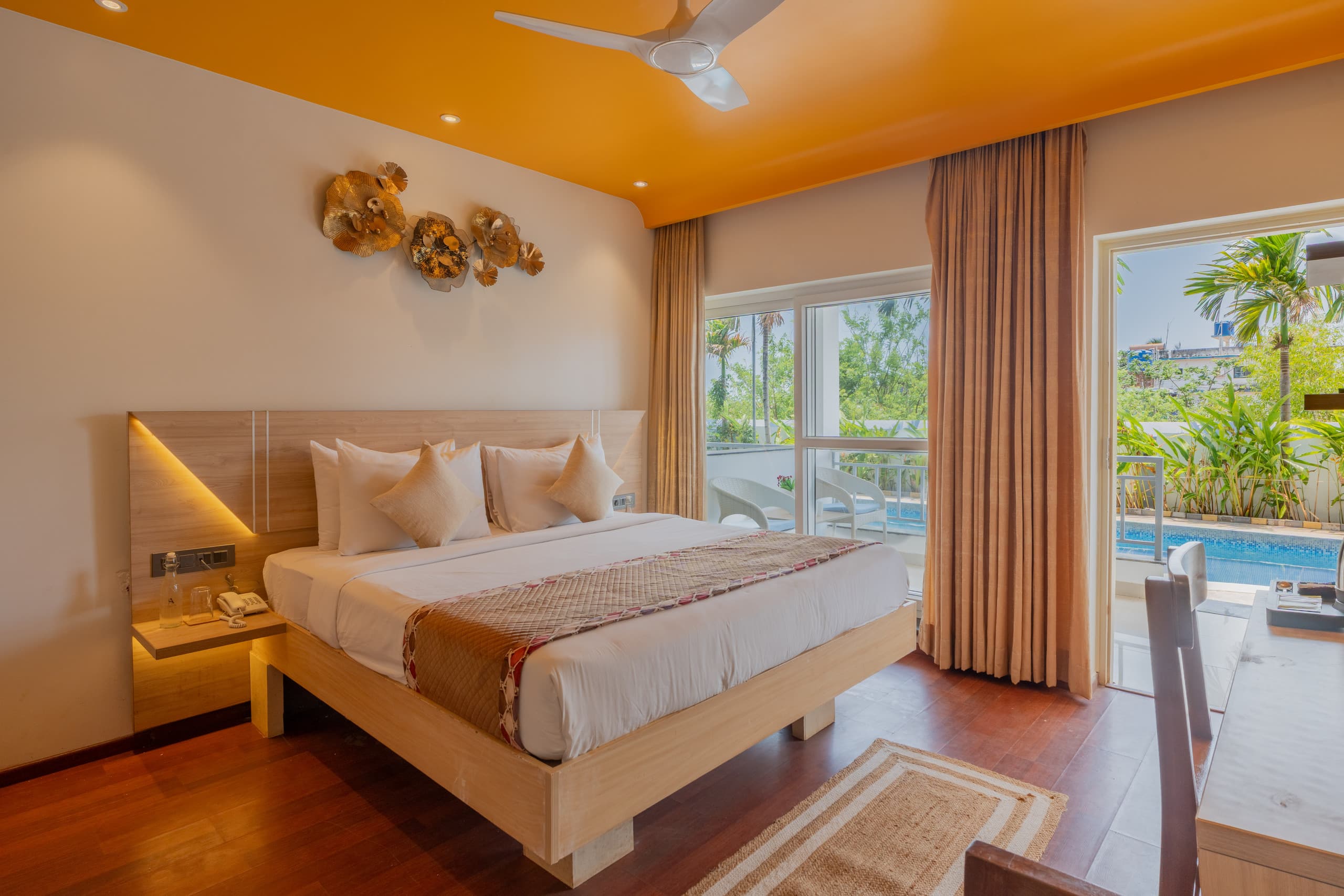 Retreat W/ Pool, & Restros Near Ashvem Beach 4