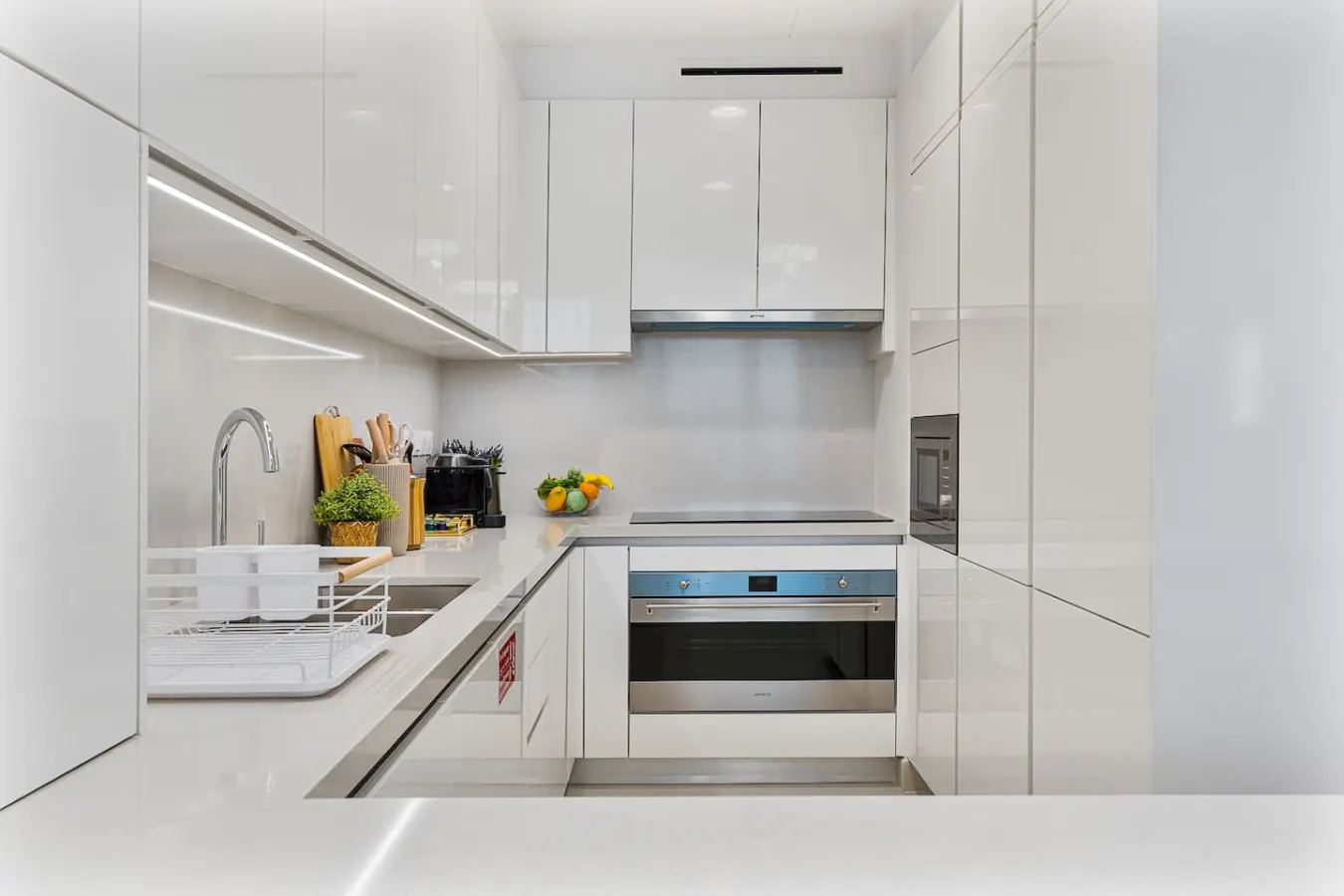 Serene Canal Escape Spacious 3BR + Maid Apt 10