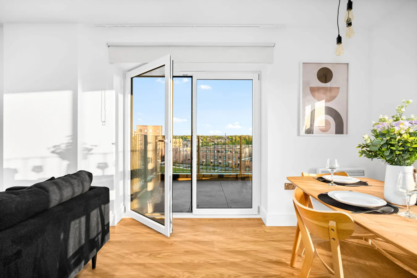 Stylish 2 Bed Apartment * Balcony * Netflix 12