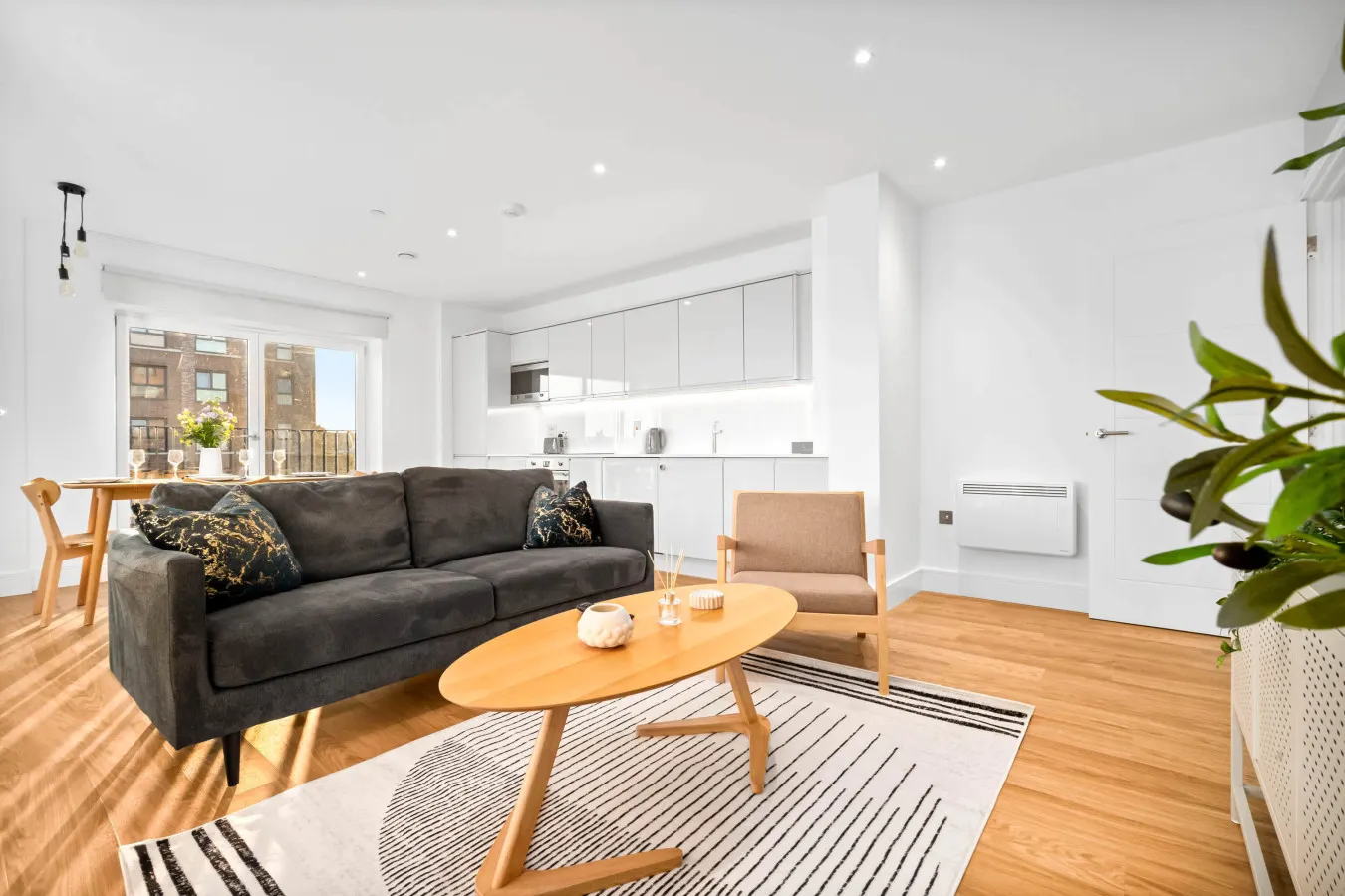 Stylish 2 Bed Apartment * Balcony * Netflix 4