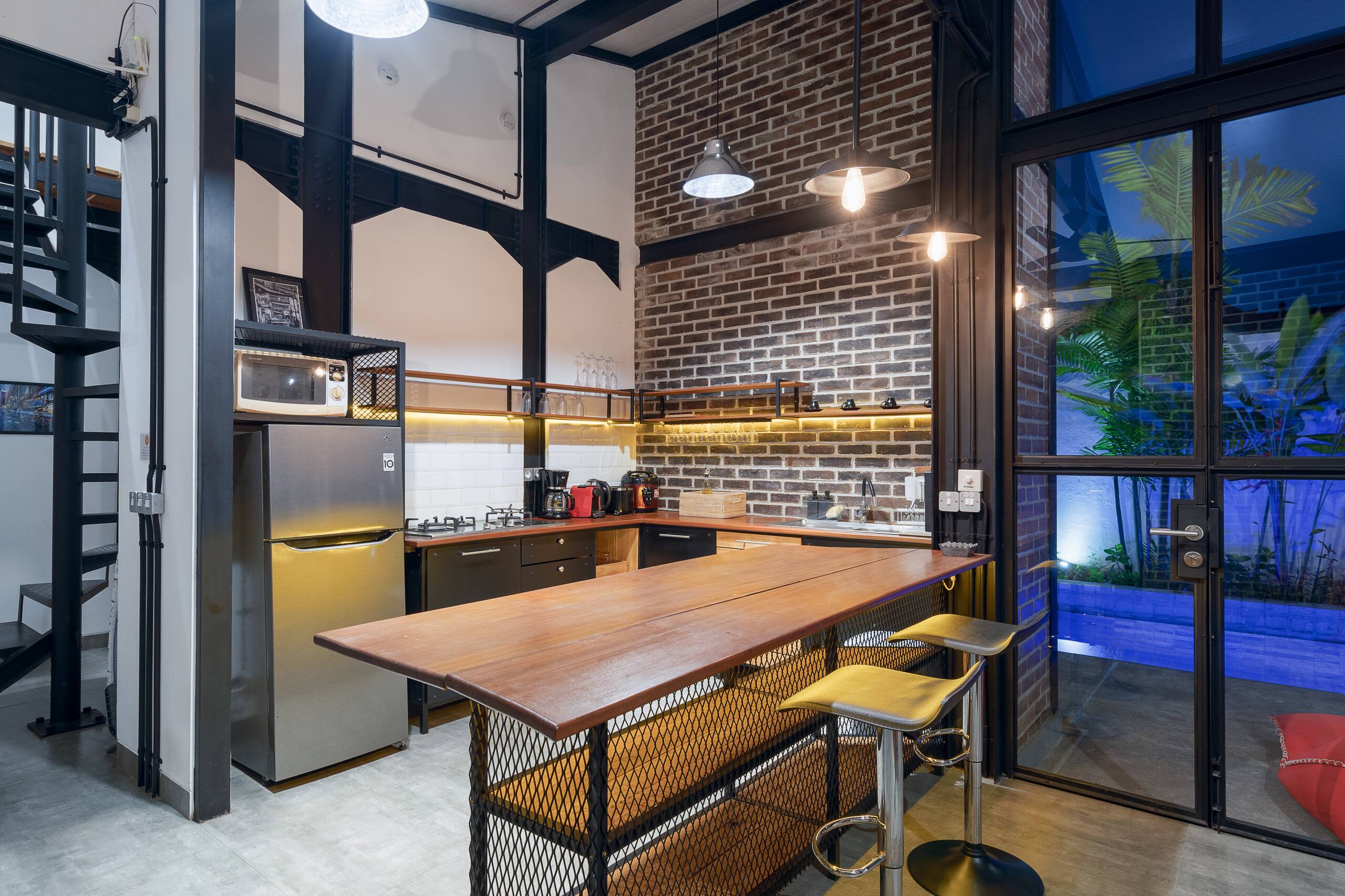 Unique industrial themed luxury villa in Umalas 16