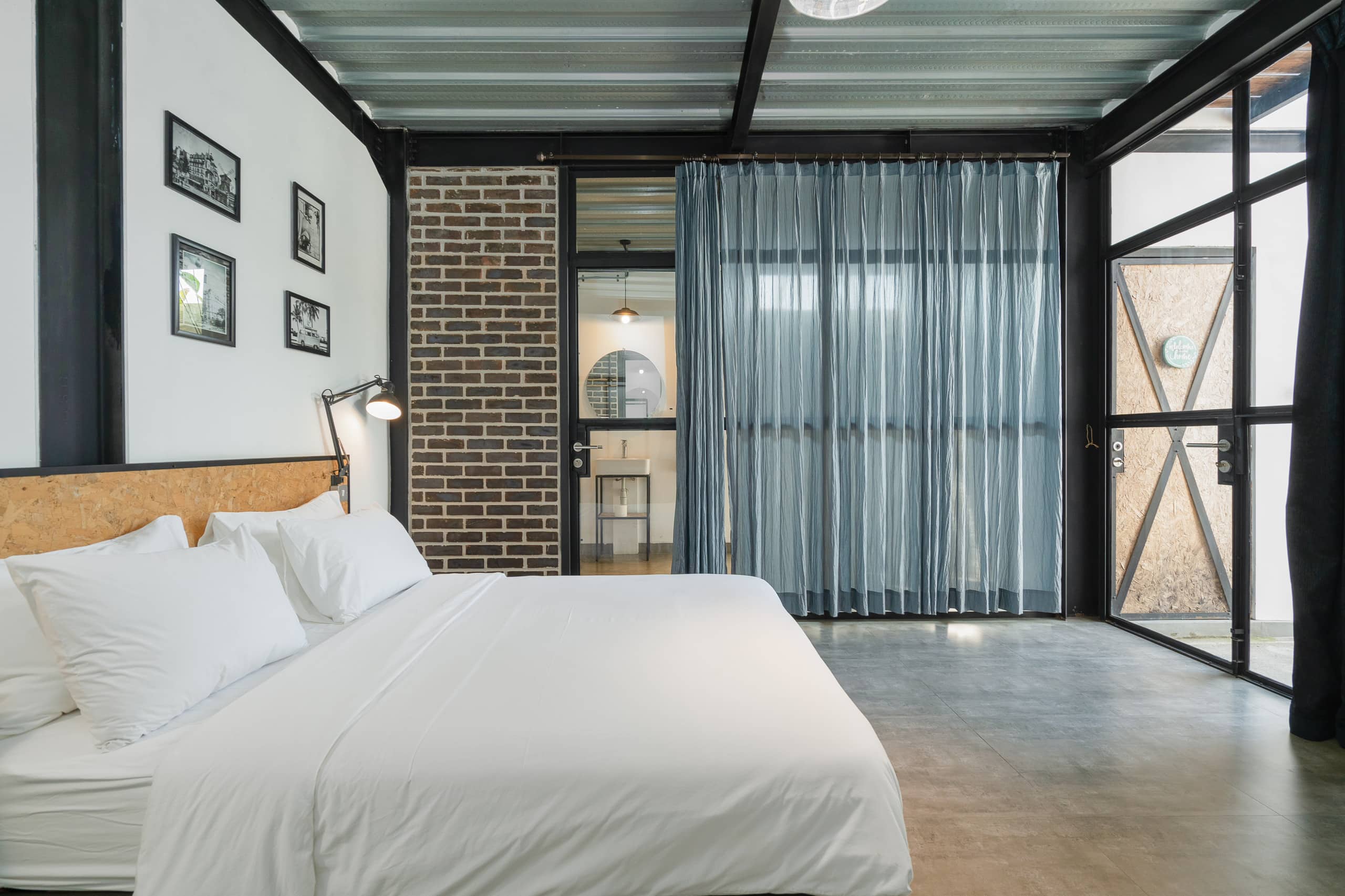 Unique industrial themed luxury villa in Umalas 30
