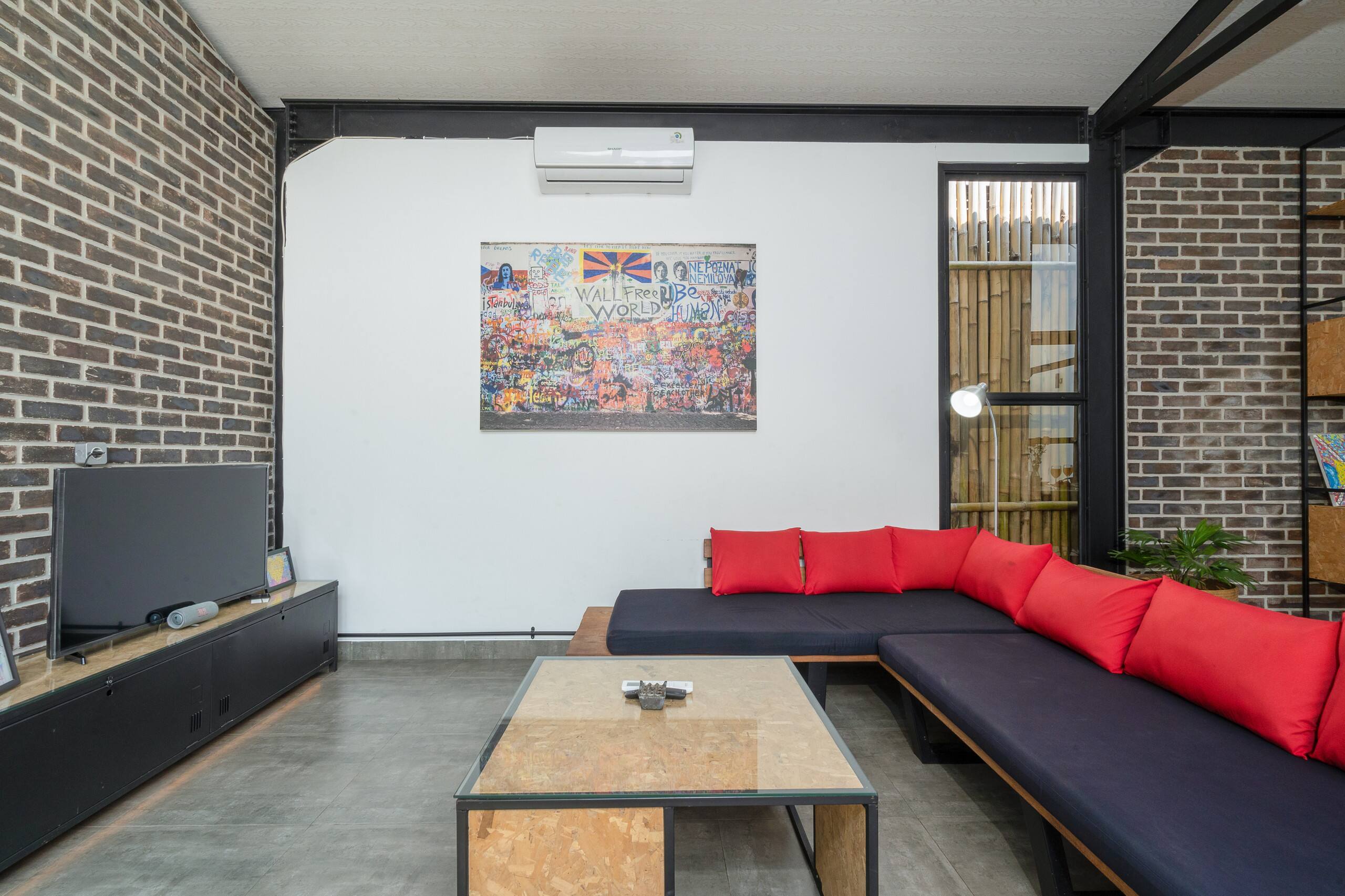 Unique industrial themed luxury villa in Umalas 10