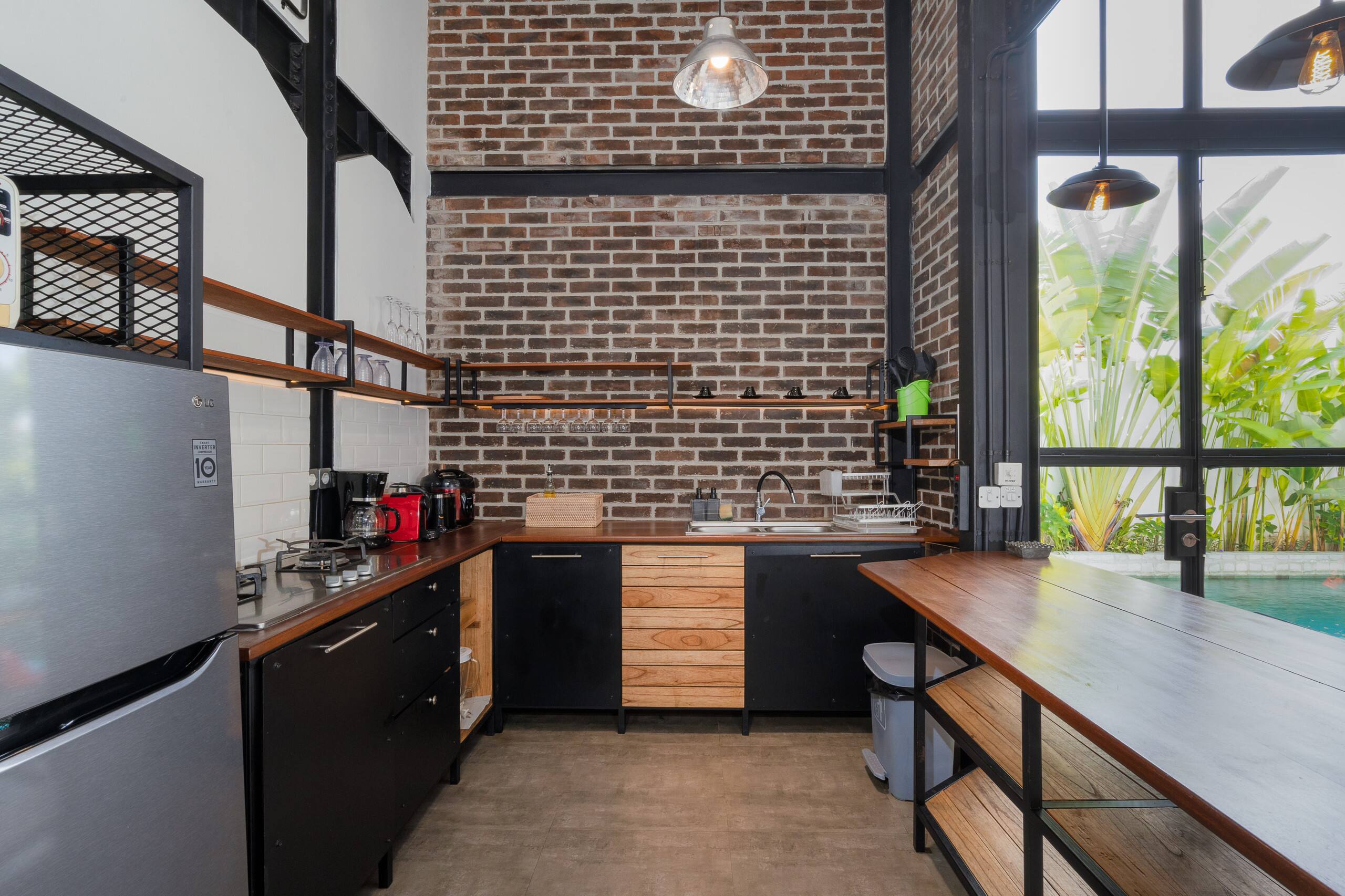 Unique industrial themed luxury villa in Umalas 17