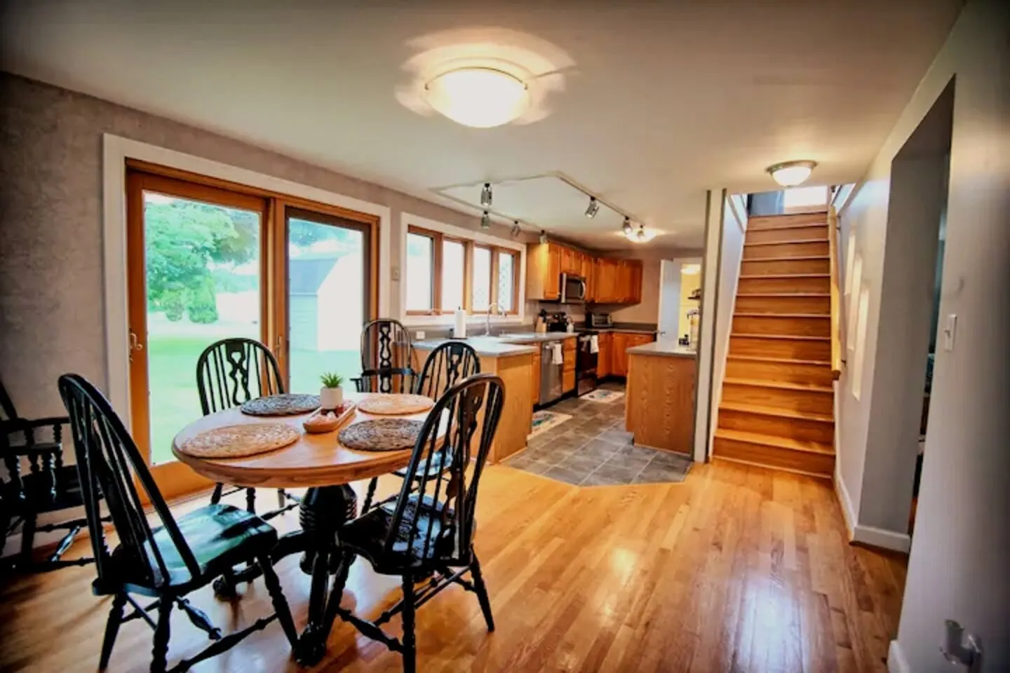 Charming Coastal/Country Home w/3 Acres & Sauna! 12