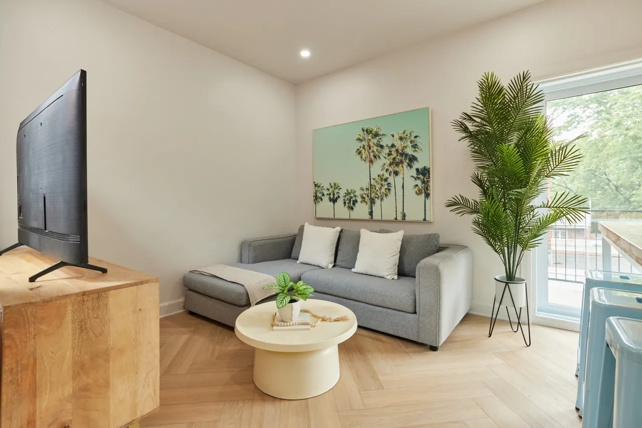 Urban Gem in Le Plateau by Denstays - Unit 424 2