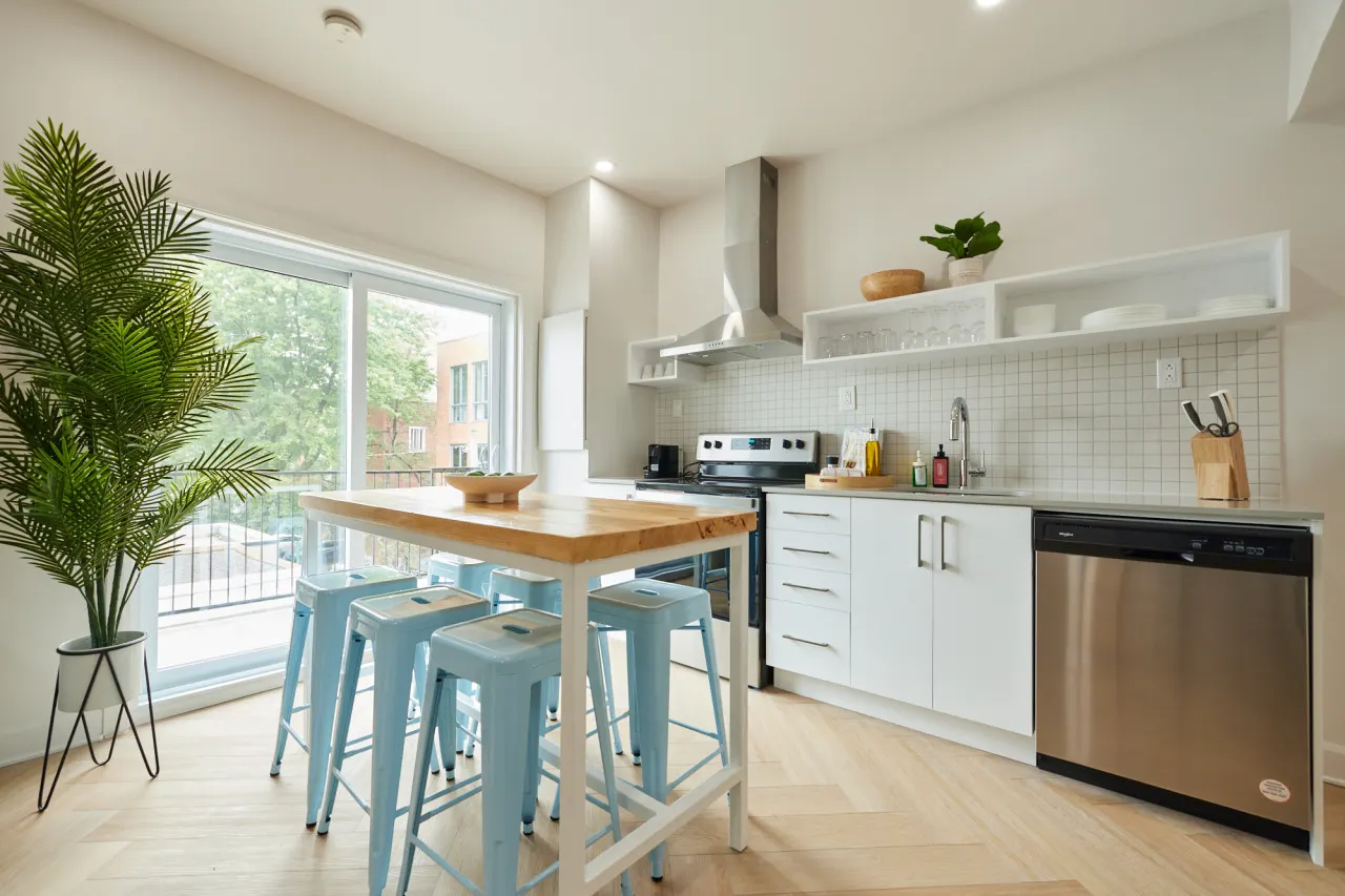 Urban Gem in Le Plateau by Denstays - Unit 424 4