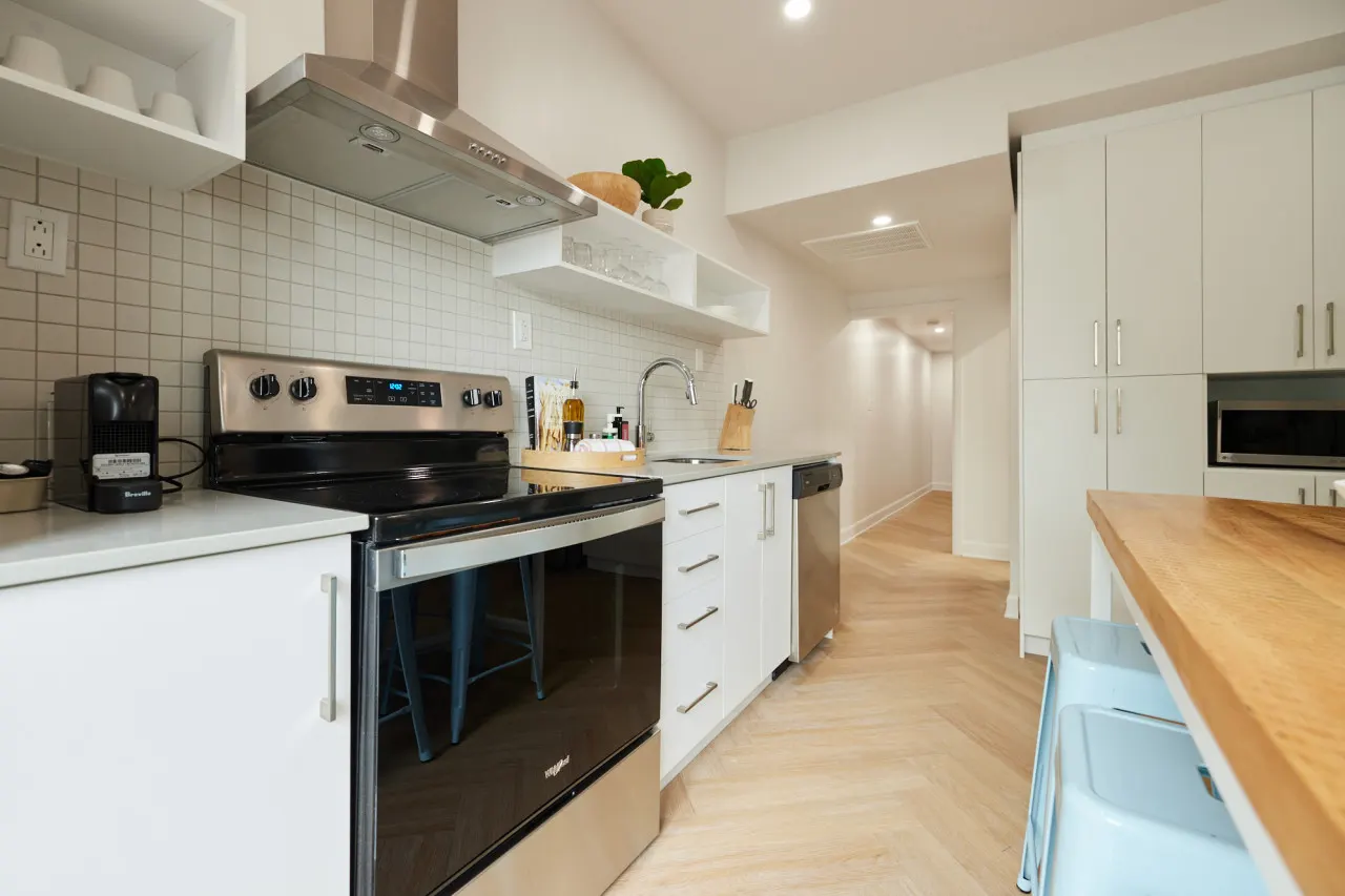 Urban Gem in Le Plateau by Denstays - Unit 424 6