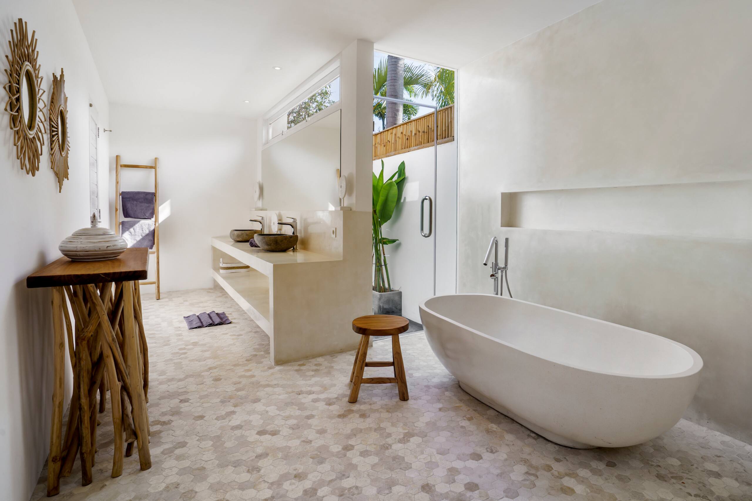 Tropical Oasis 5BD Villa in the heart of Seminyak — photo 5