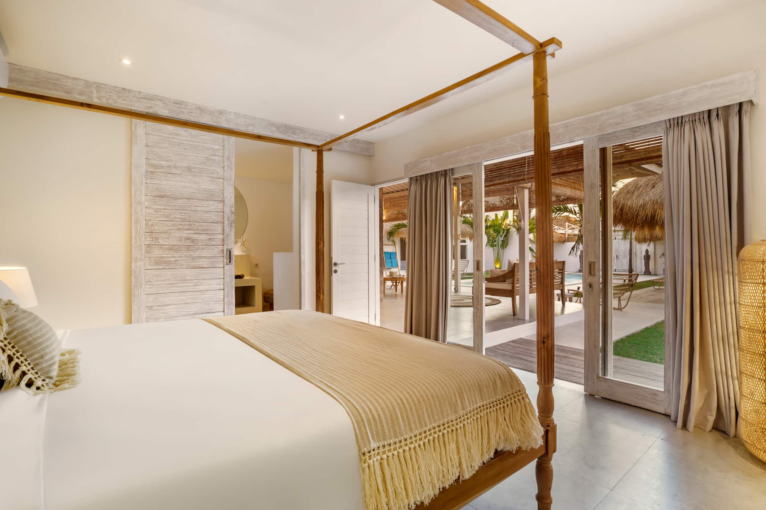 Tropical Oasis 5BD Villa in the heart of Seminyak 8