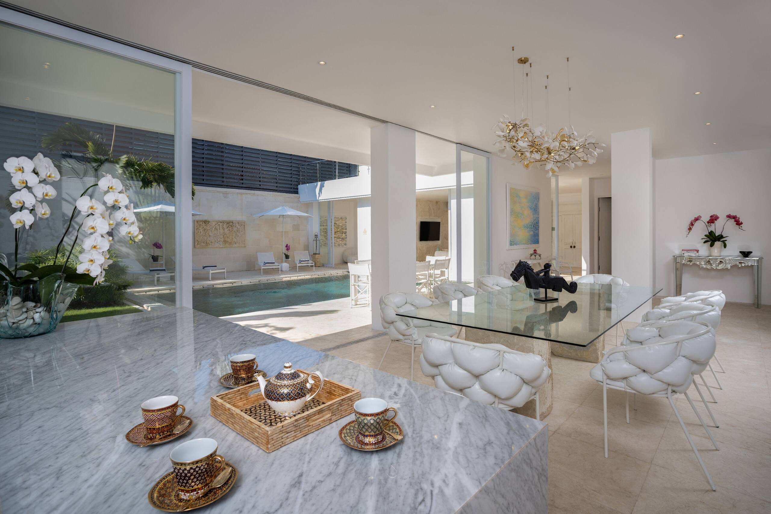 Villa Manis Cantik: 4-Bedroom w/ Pool 12