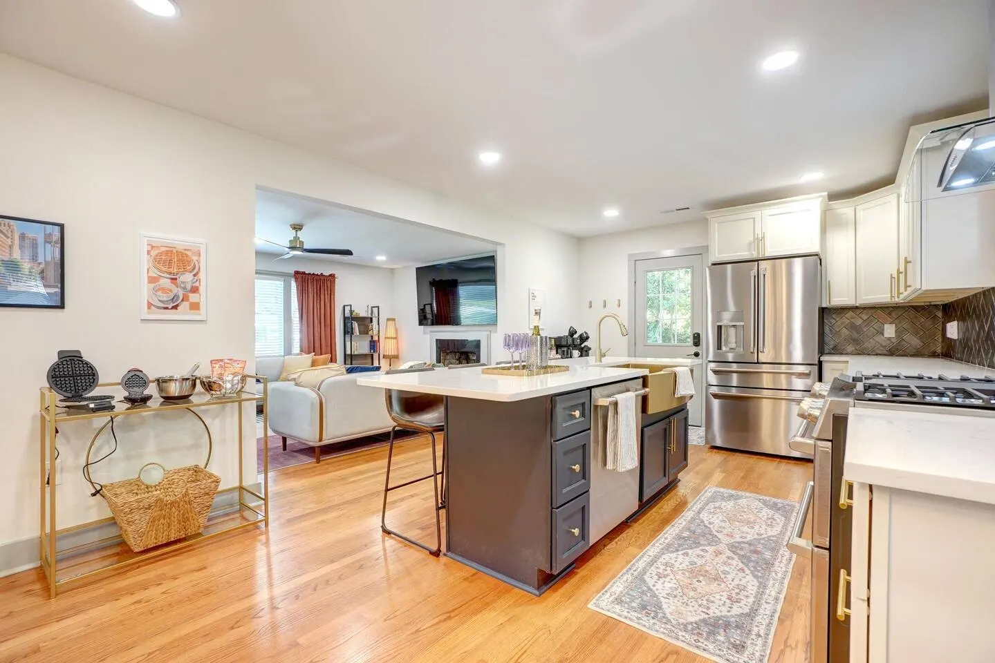 Generous 5BR North Hills Slps 17 Creator Studio 9