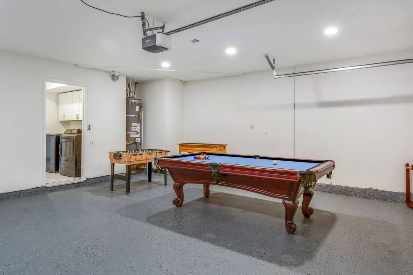 MV Vesuvia - Pool, FirePit, PoolTable, CloseToFwy — photo 5