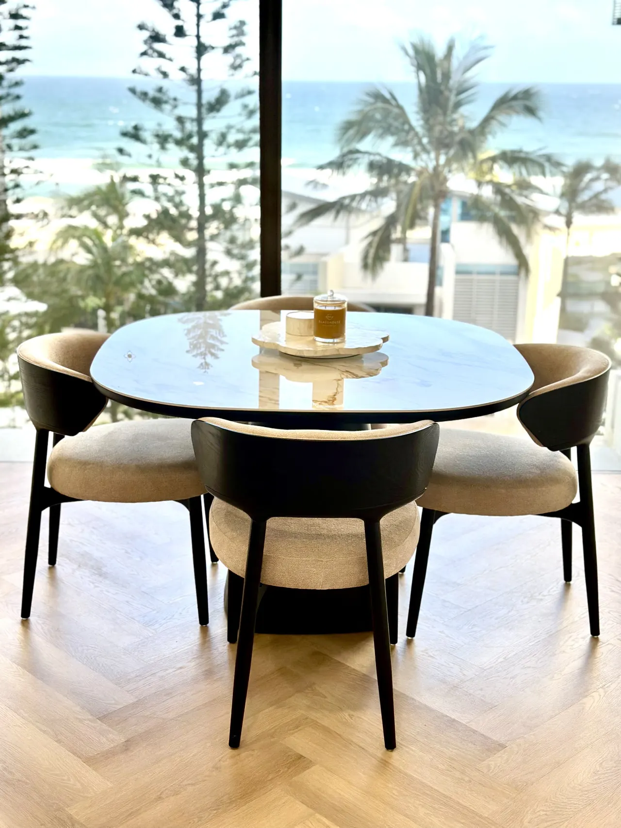 Beachfront Ocean View Apartment in Surfers Paradise - Saltwater Luxe (1BR)