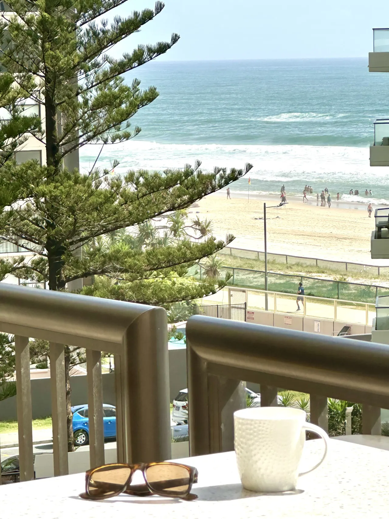 Beachfront Ocean View Apartment in Surfers Paradise - Saltwater Luxe (1BR) 2
