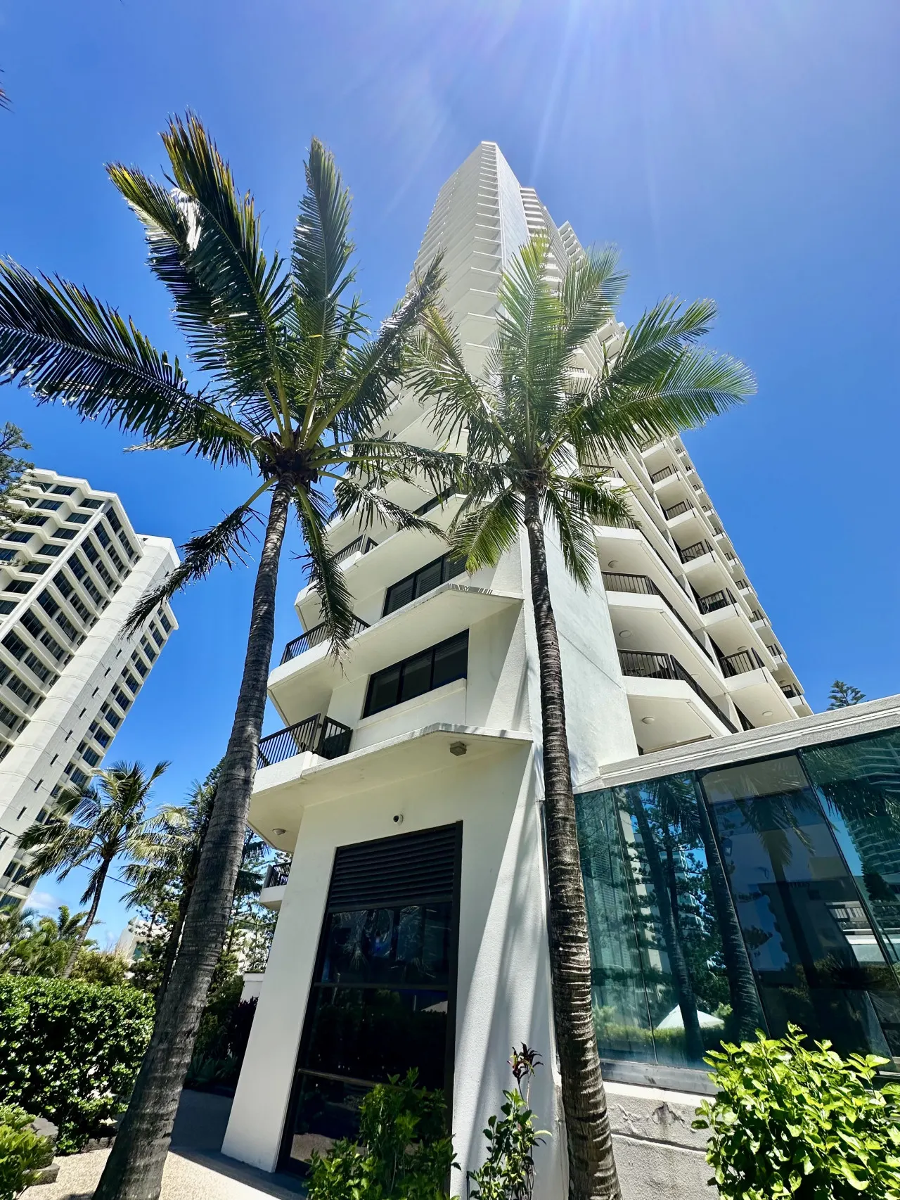 Beachfront Ocean View Apartment in Surfers Paradise - Saltwater Luxe (1BR) 10