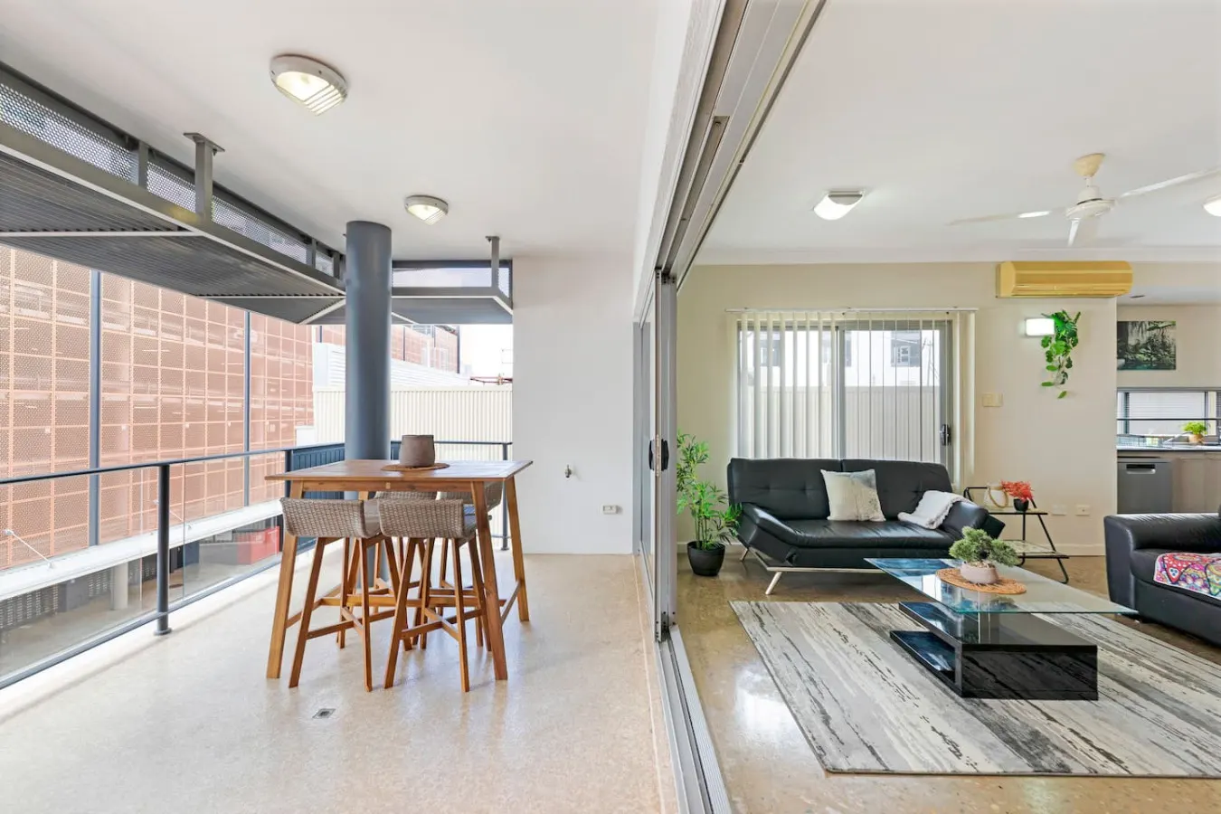 Zen City-Venture: Balcony Dining - Cozy - CBD 10