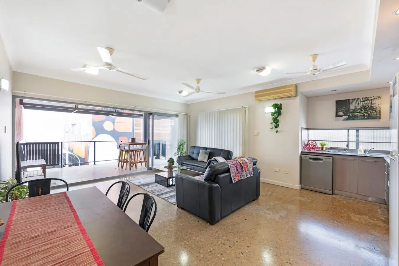 Zen City-Venture: Balcony Dining - Cozy - CBD 6