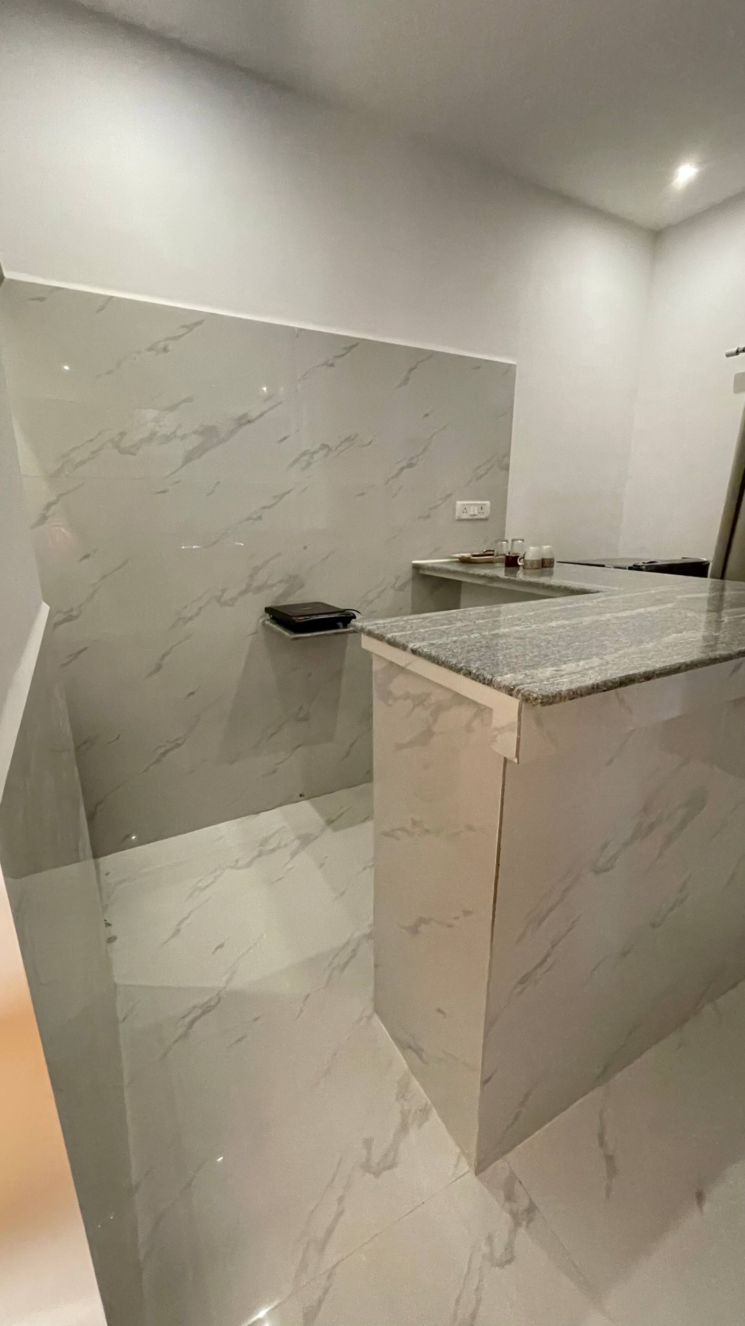 L5(Beach/kitchen/Inverter/parking/Wi-Fi)stawil apt 18