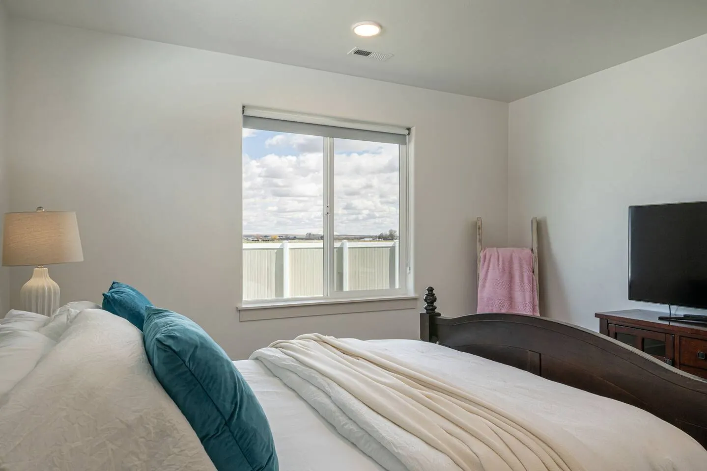 Newly Built 3 Bed 2 Bath Large Master Suite 19