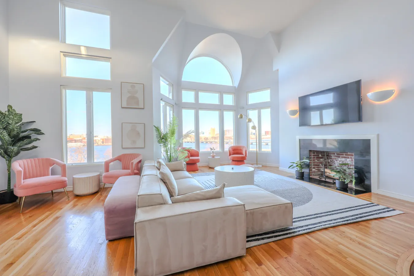 Luxurious Fenway 2BR Penthouse w/ Roof Deck 1