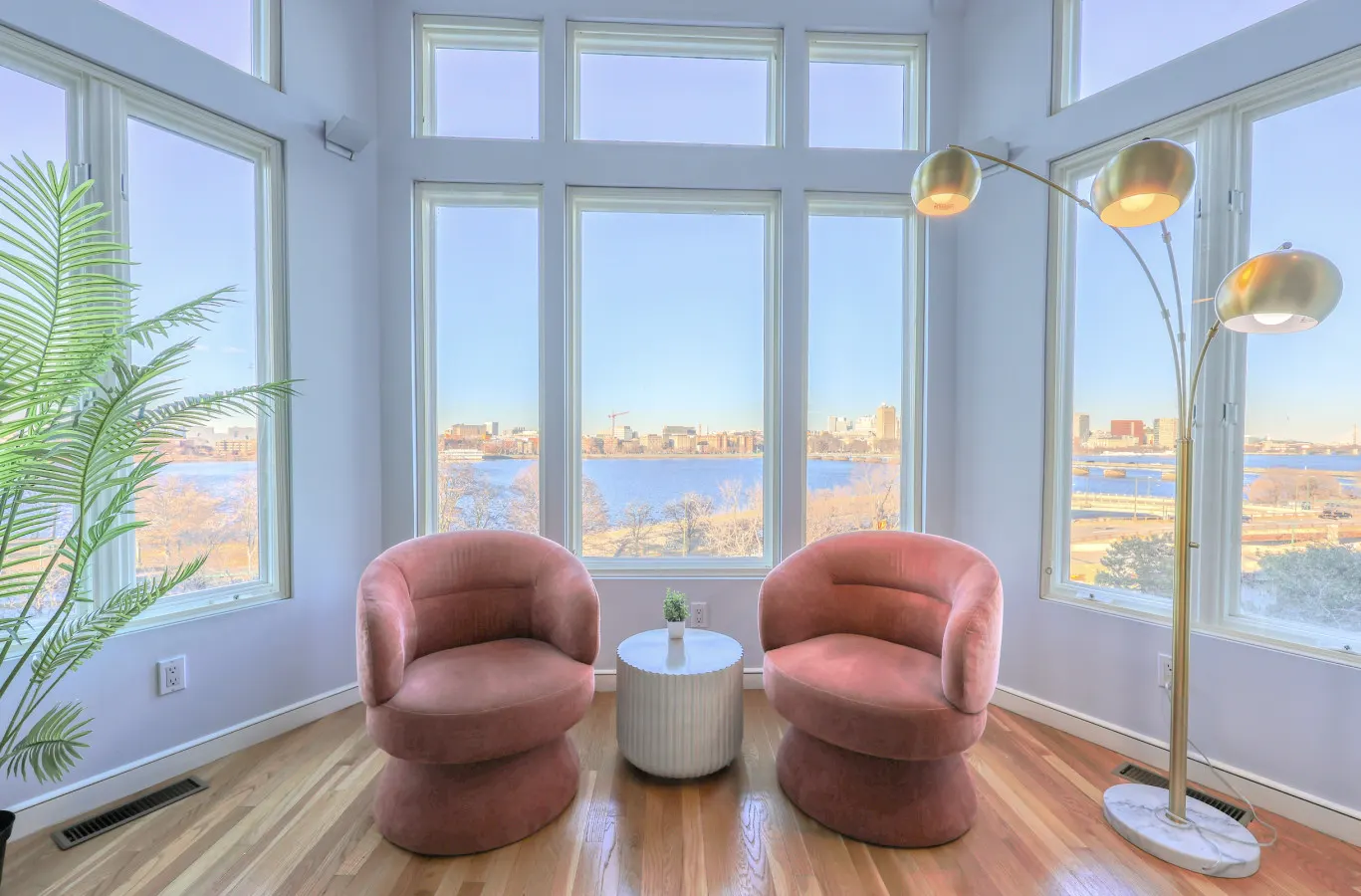 Luxurious Fenway 2BR Penthouse w/ Roof Deck 4