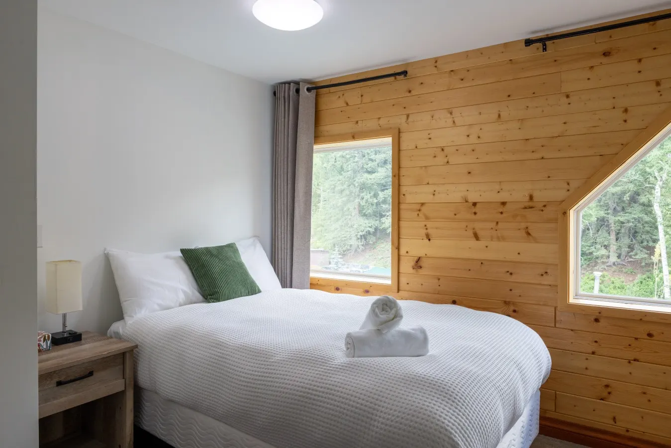 Suite 3 at The Gem | Modern 2BR | Sleeps 6 — photo 3