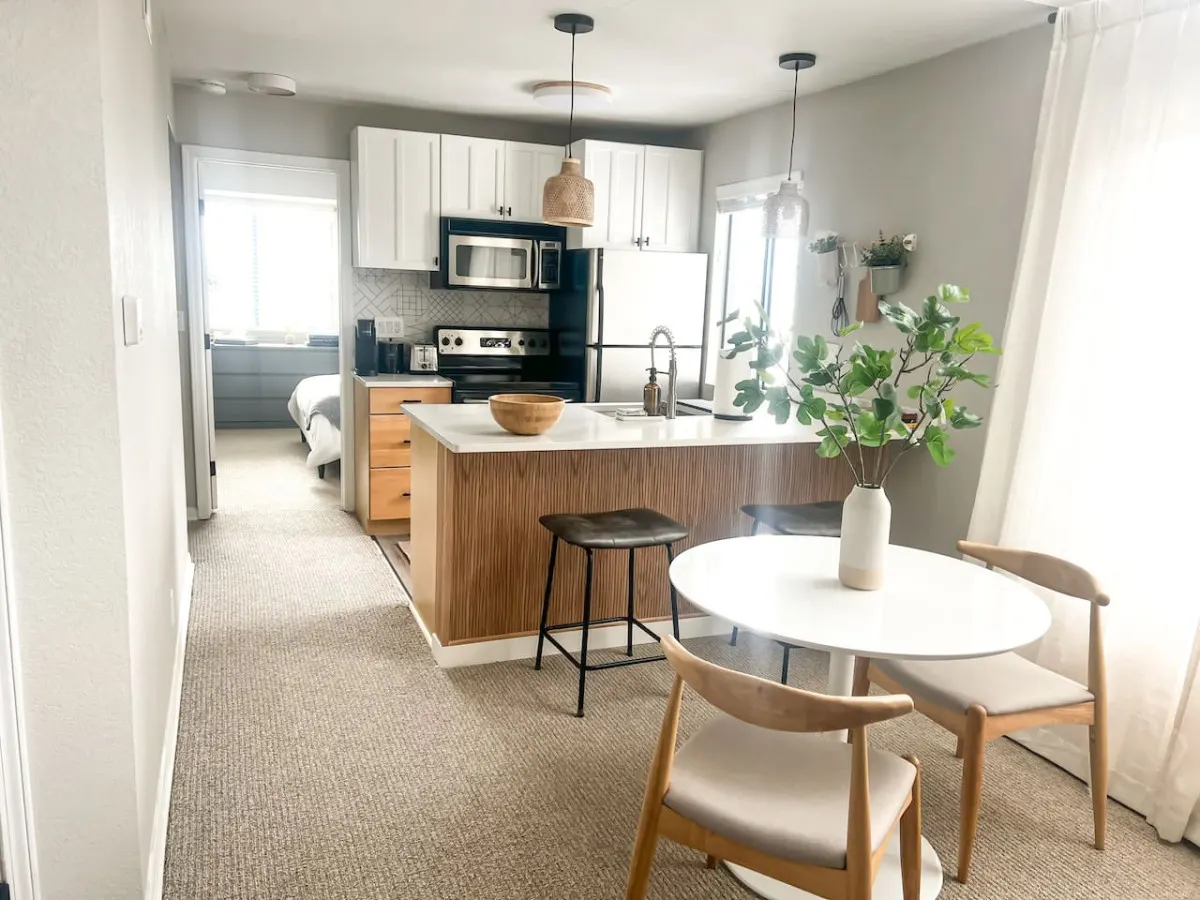 Beautiful 2bed/2bath Condo 6