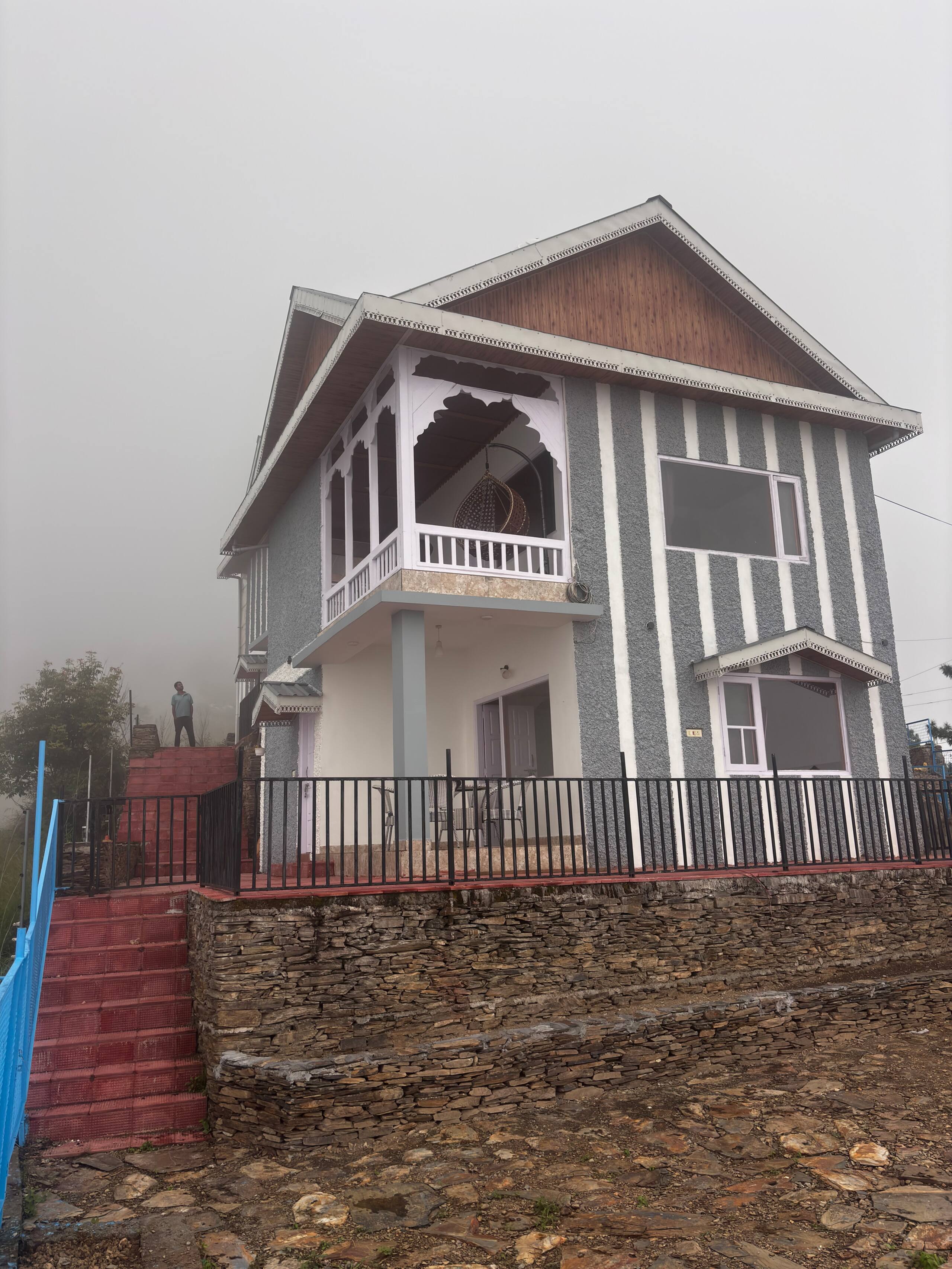 The hidden hedges - Himalayan Horizon House — photo 2